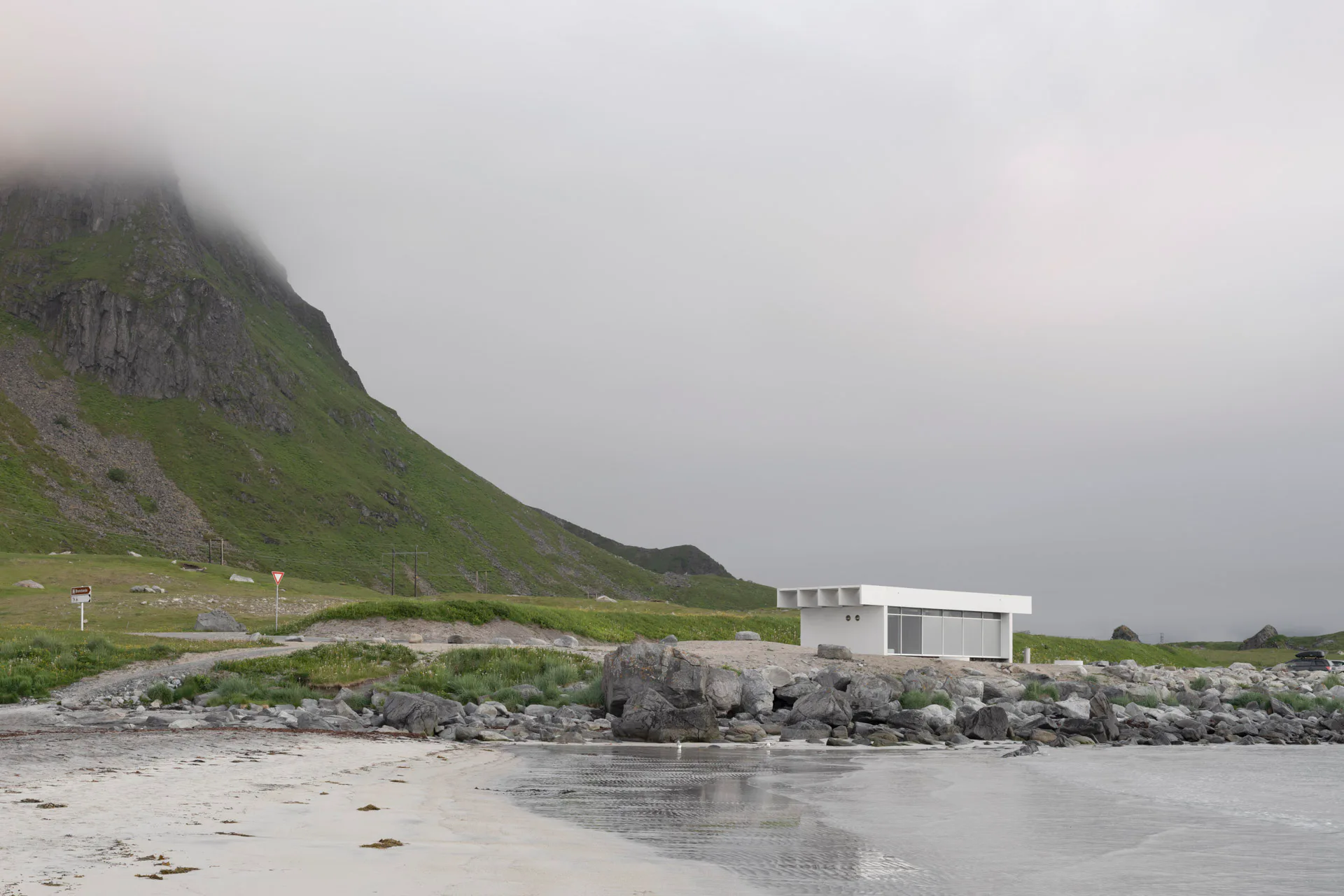 Servicegebäude Brunstranda in Norwegen von Vatn Architecture und Jørgen Tandberg