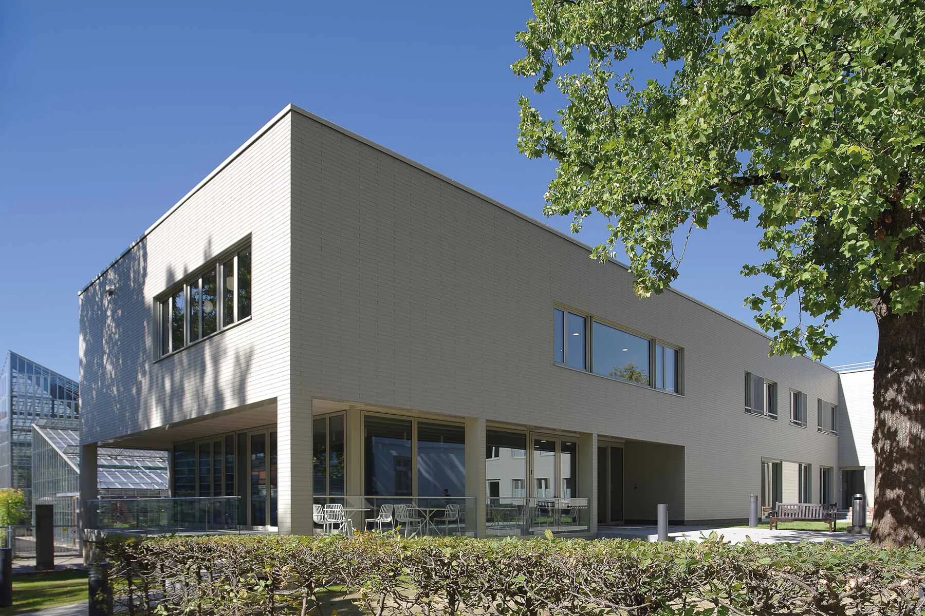Akustisch wirksame Kautschukböden des Erweiterungsbaus der Klinik für Psychiatrie und Psychotherapie des Universitätsklinikums Freiburg.