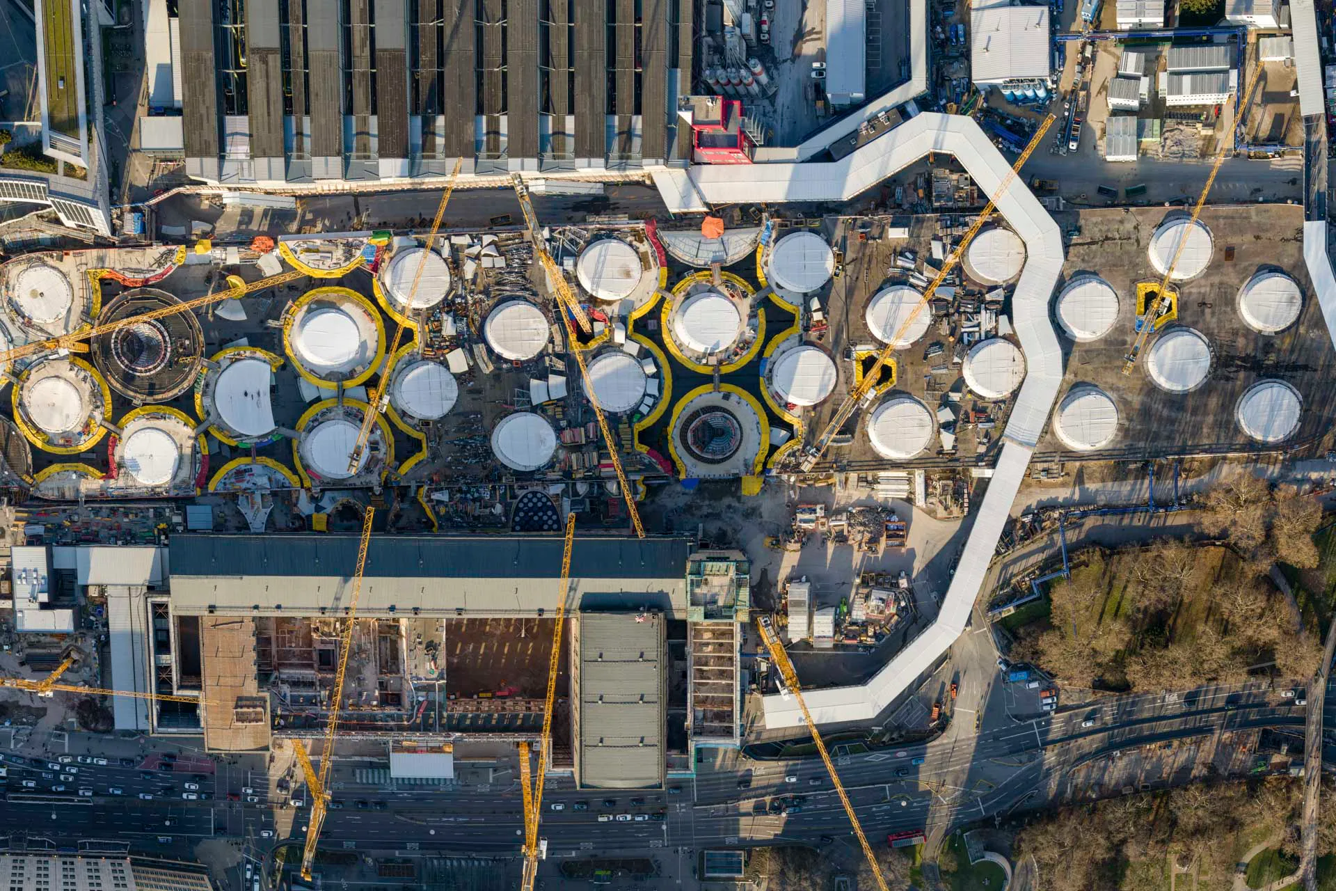 Blick von oben auf die Baustelle des Stuttgarter Hauptbahnhofs