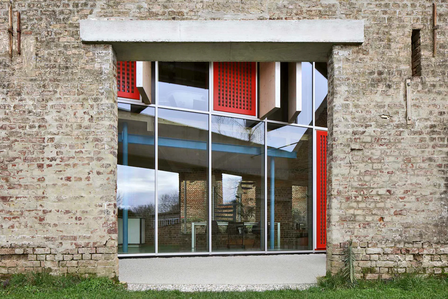 Innerhalb der bestehenden Hausmauern entstand ein neuer Innenhof.