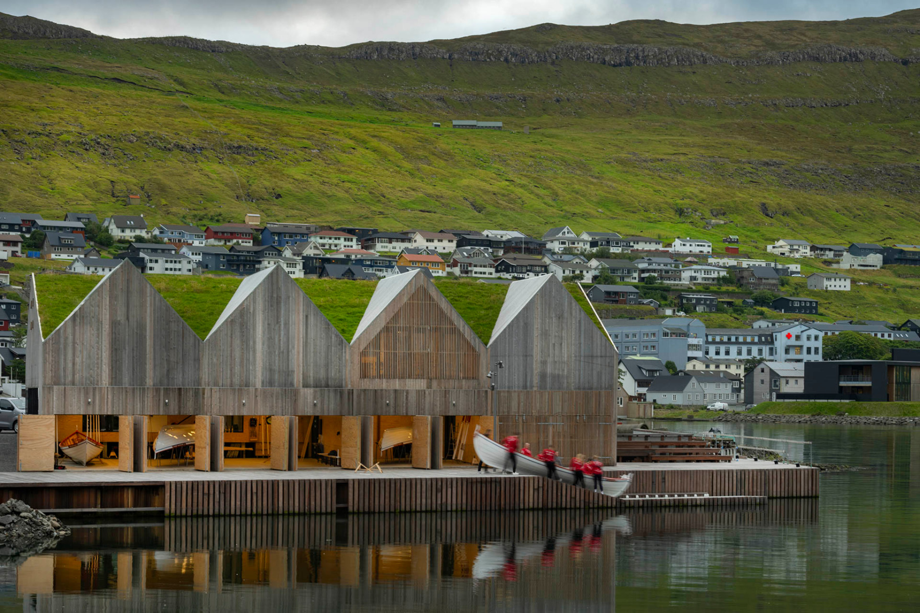 Klaksvík Ruderclub von Henning Larsen Architects