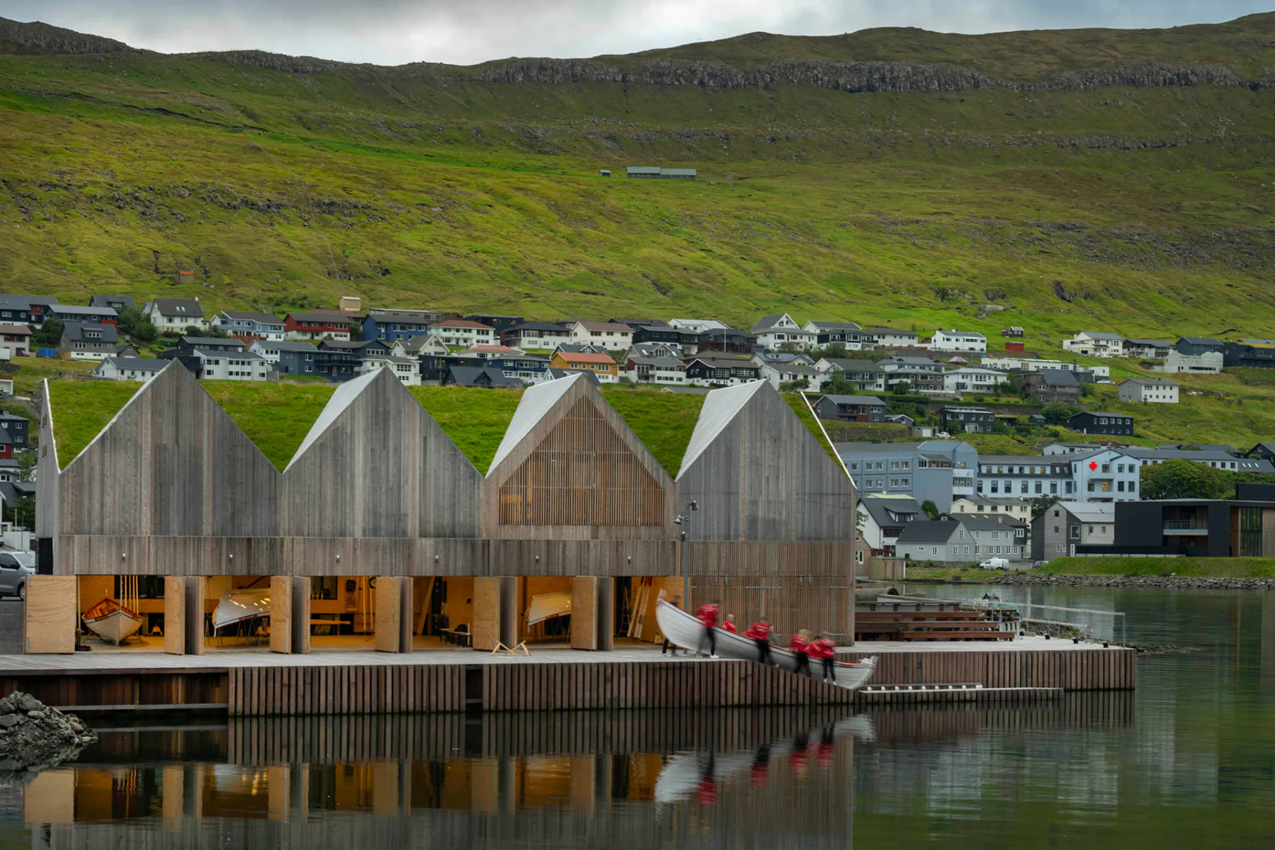 Klaksvík Rowing Club von Henning Larsen Architects, Färöer-Inseln