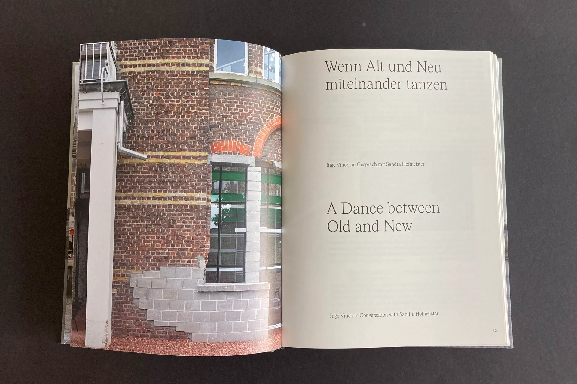 Blick ins Buch: Umbau Architektur in Flandern – Architecture of Transformation in Flanders