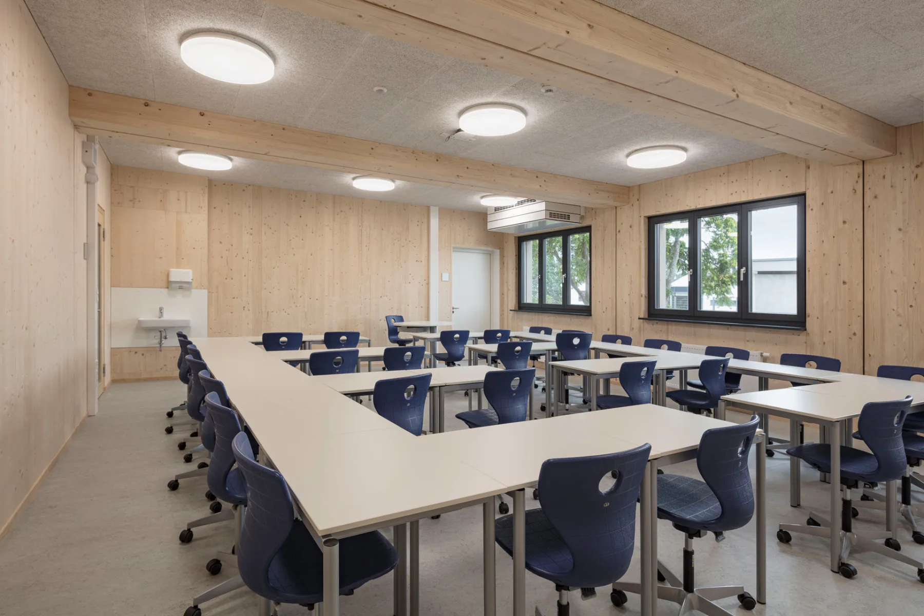 Der Erweiterungsbau des Landgraf-Ludwig-Gymnasiums in Gießen sollte nachhaltigen Anforderungen genügen und schnell realisierbar sein.