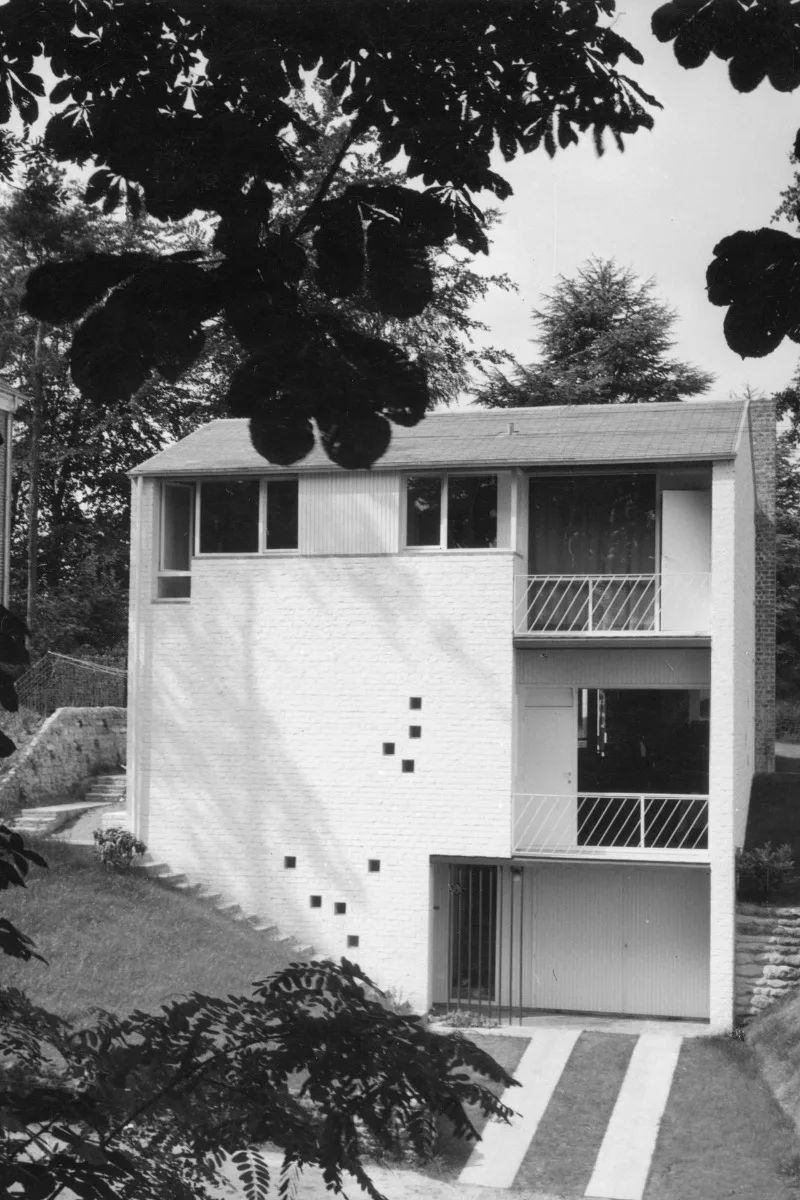 Simone Guillissen-Hoa, Jacques Dupuis - House Steenhout, avenue Napoléon I Napoleonlaan, Brussels, Bruxelles 1953