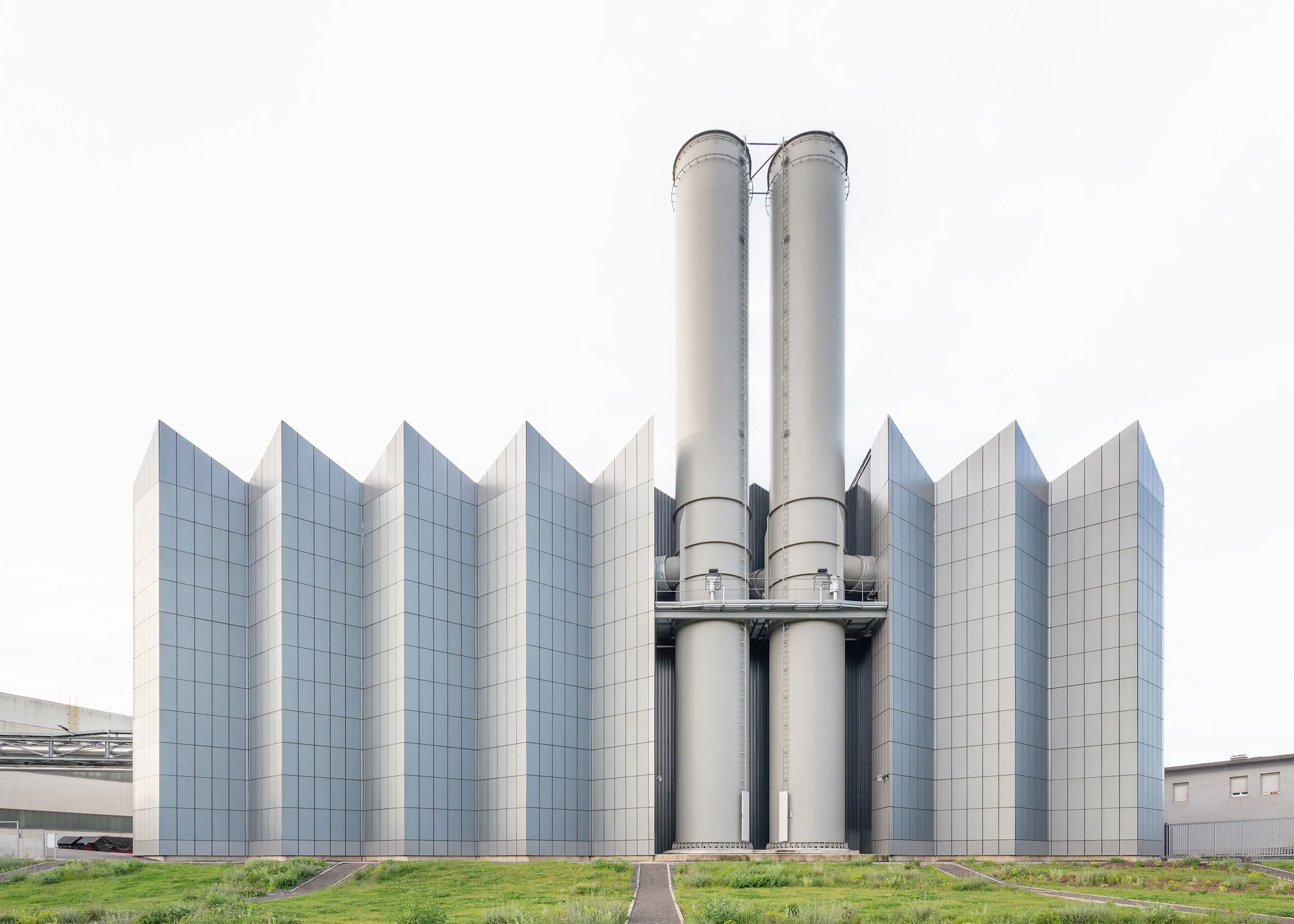 Shortlist Deutscher Fassadenpreis 2024 (VHF), Kategorie Das besondere Detail, Monolith im Feld, Saarbrücken, Architektur: CBAG.Studio architekten