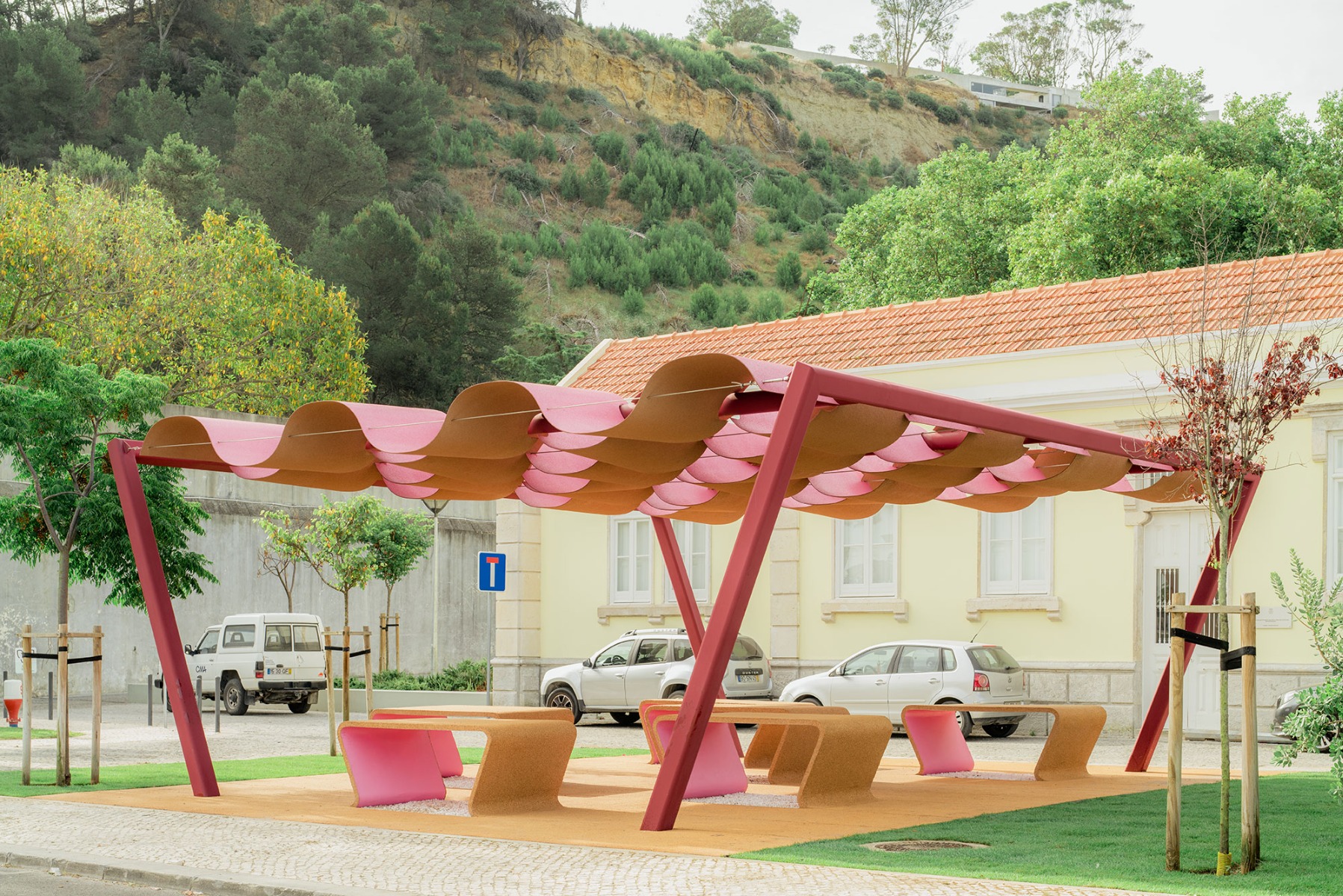Installationen aus Kork