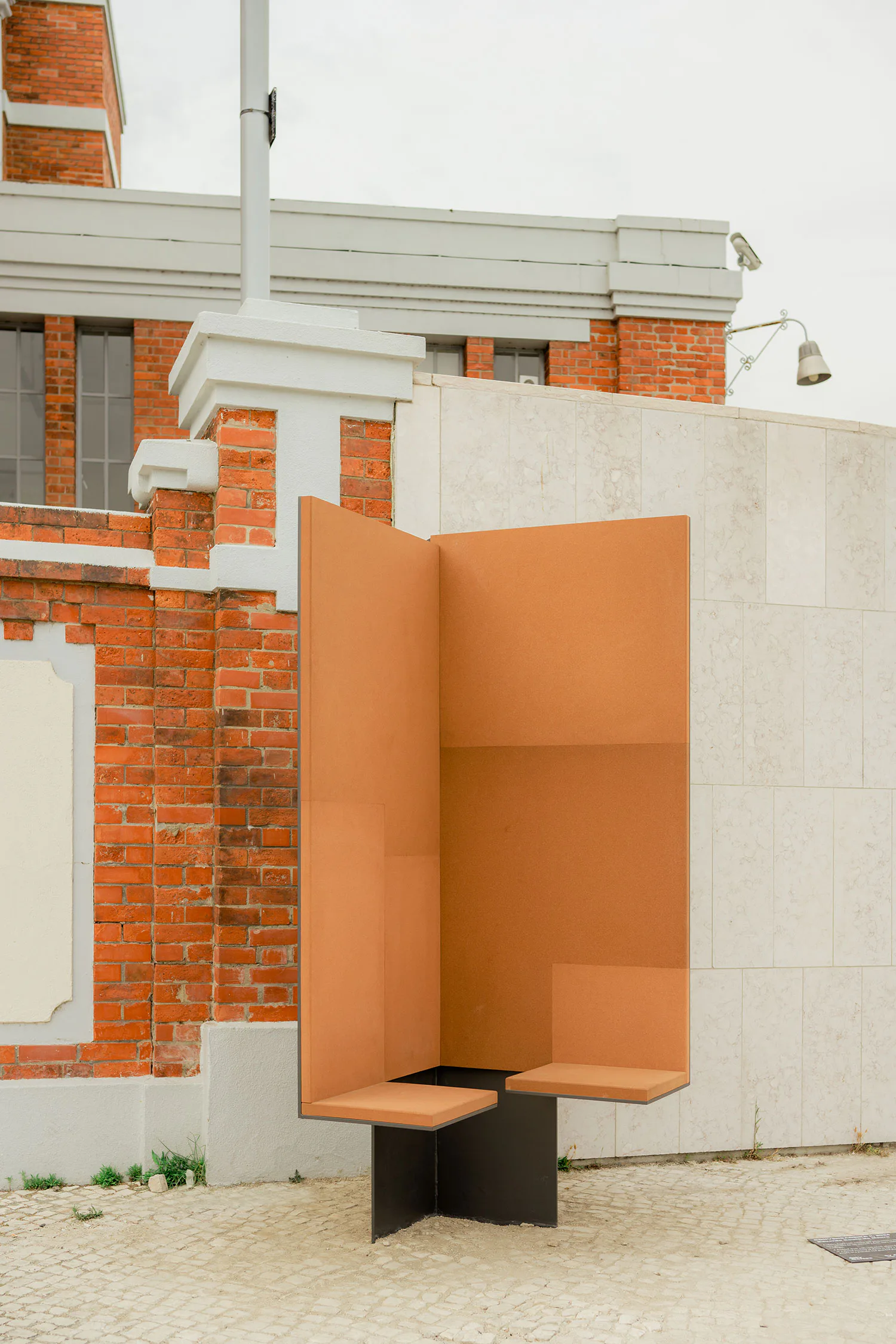Ort des Rückzugs: Installation Conversadeira II von Eduardo Souto de Moura