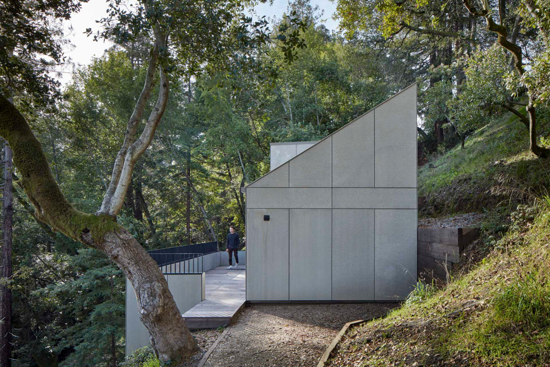 Tiny House bei San Francisco von Mork-Ulnes Architects