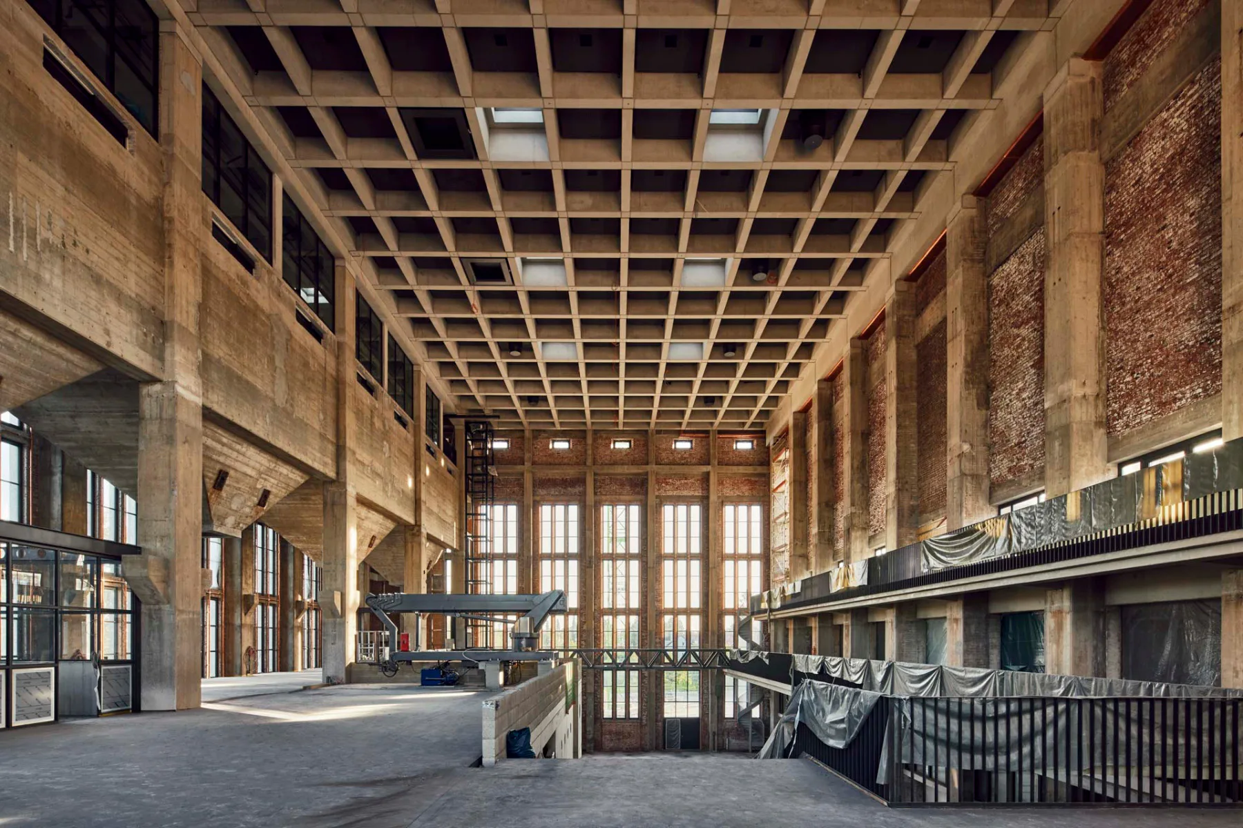 Auf dem Weg zum neuen Atrium: altes Heizkraftwerk im Umbau