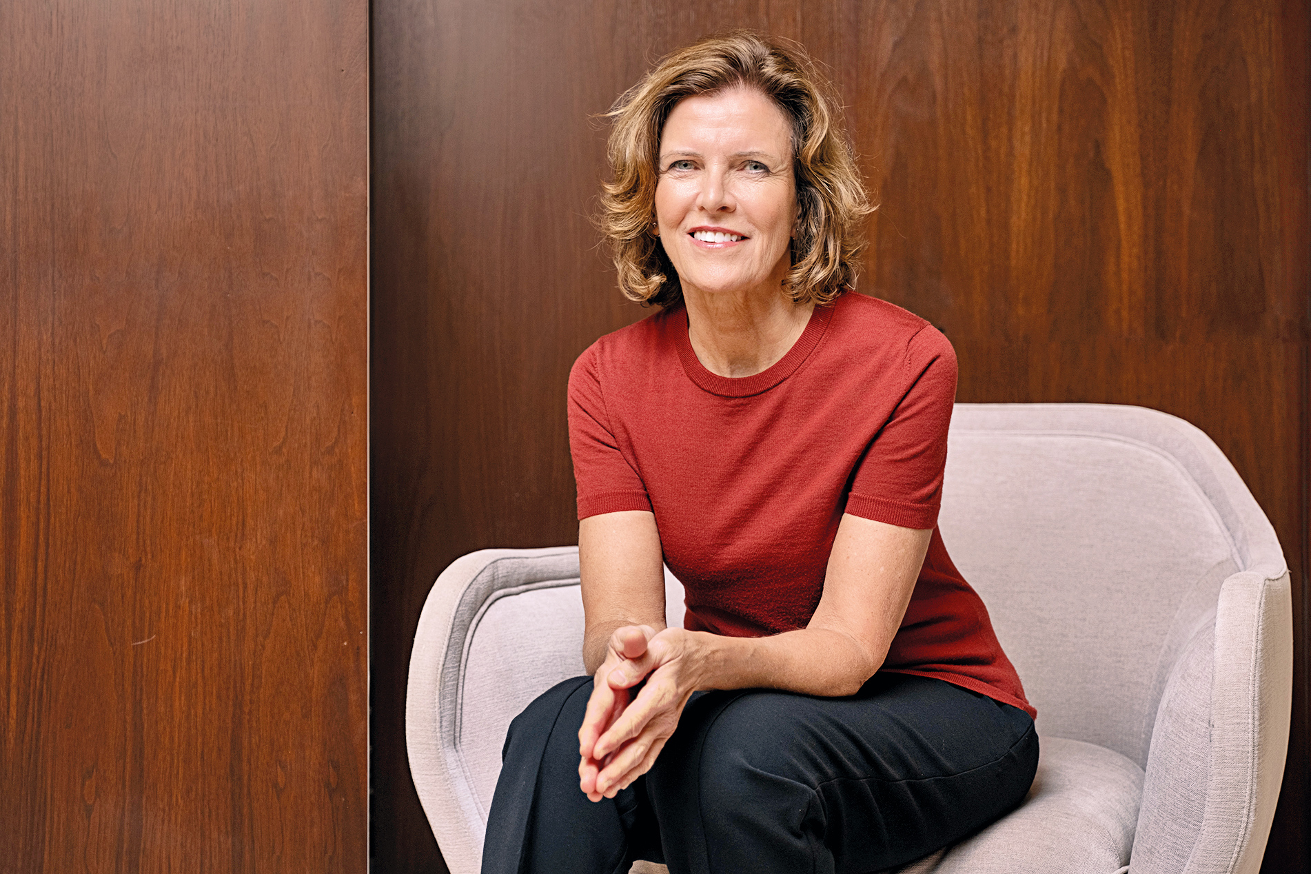 Jeanne Gang: Die Architektin Jeanne Gang ist Gründungspartnerin von Studio Gang. Ihr preisgekröntes Portfolio umfasst öffentliche und kulturelle Projekte in Amerika und Europa. Studio Gang hat mehrere Büros in den USA und gründete 2017 eine Niederlassung in Paris. Kürzlich hat Jeanne Gang das Buch „The Art of Architectural Grafting“ (Park Books, Zürich 2024) veröffentlicht.