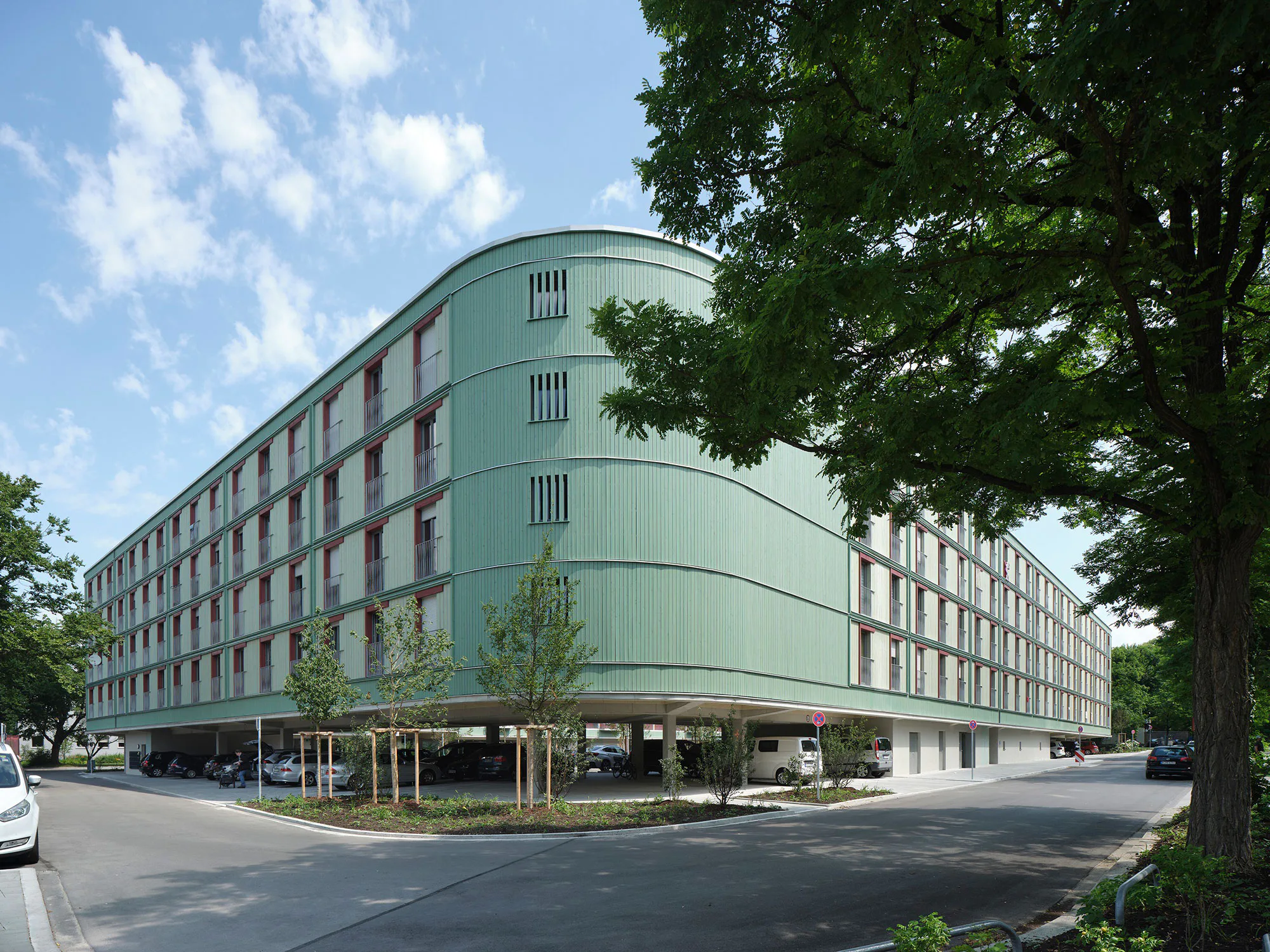 Parkplatzüberbauung am Dantebad II, München (DE), Architektur: Florian Nagler Architekten, Bauherr: Gewofag Holding GmbH