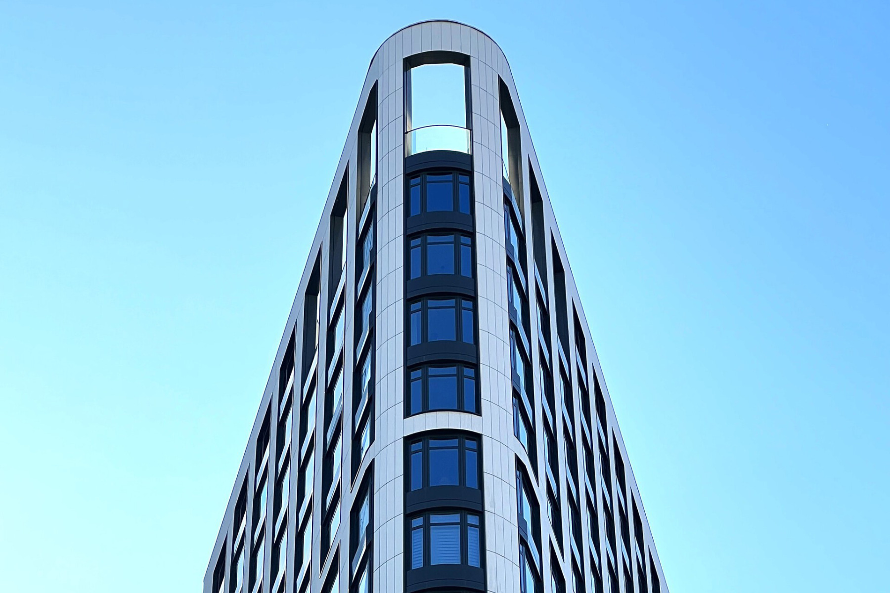 Keramik, die Zeichen setzt:  Wohnturm Nova in NYC