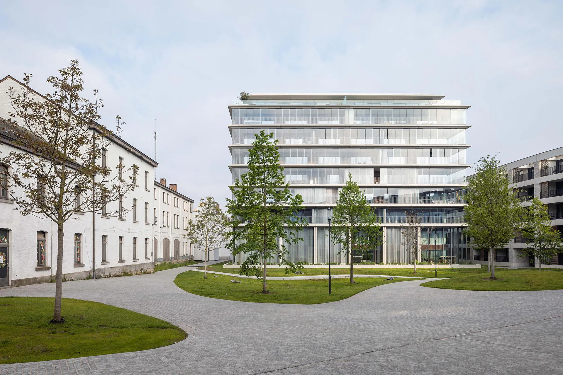 Inmitten des historischen Bestands entstand der Winter Garden Tower – ein mit Glas ummanteltes Hochhaus mit hochwertigem Wohnraum.