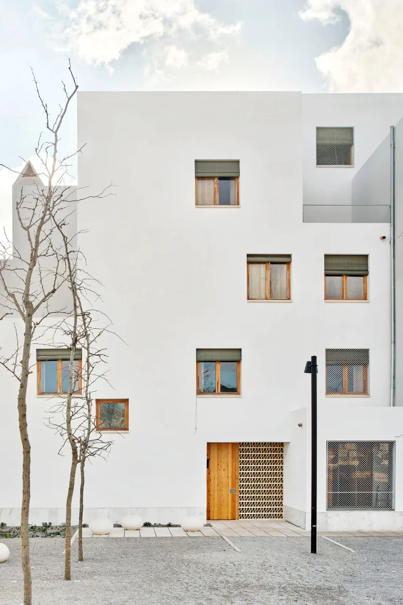 Detail Award 2024: Sozialwohnungsbau aus Lehm auf Ibiza, Architektur: Peris + Toral Arquitectes