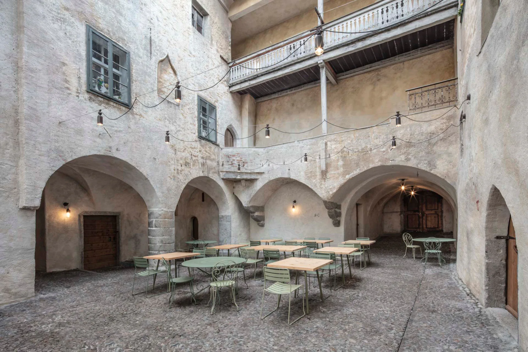 Pedevilla Architects, Wirtshaus Decantei, Brixen 2019