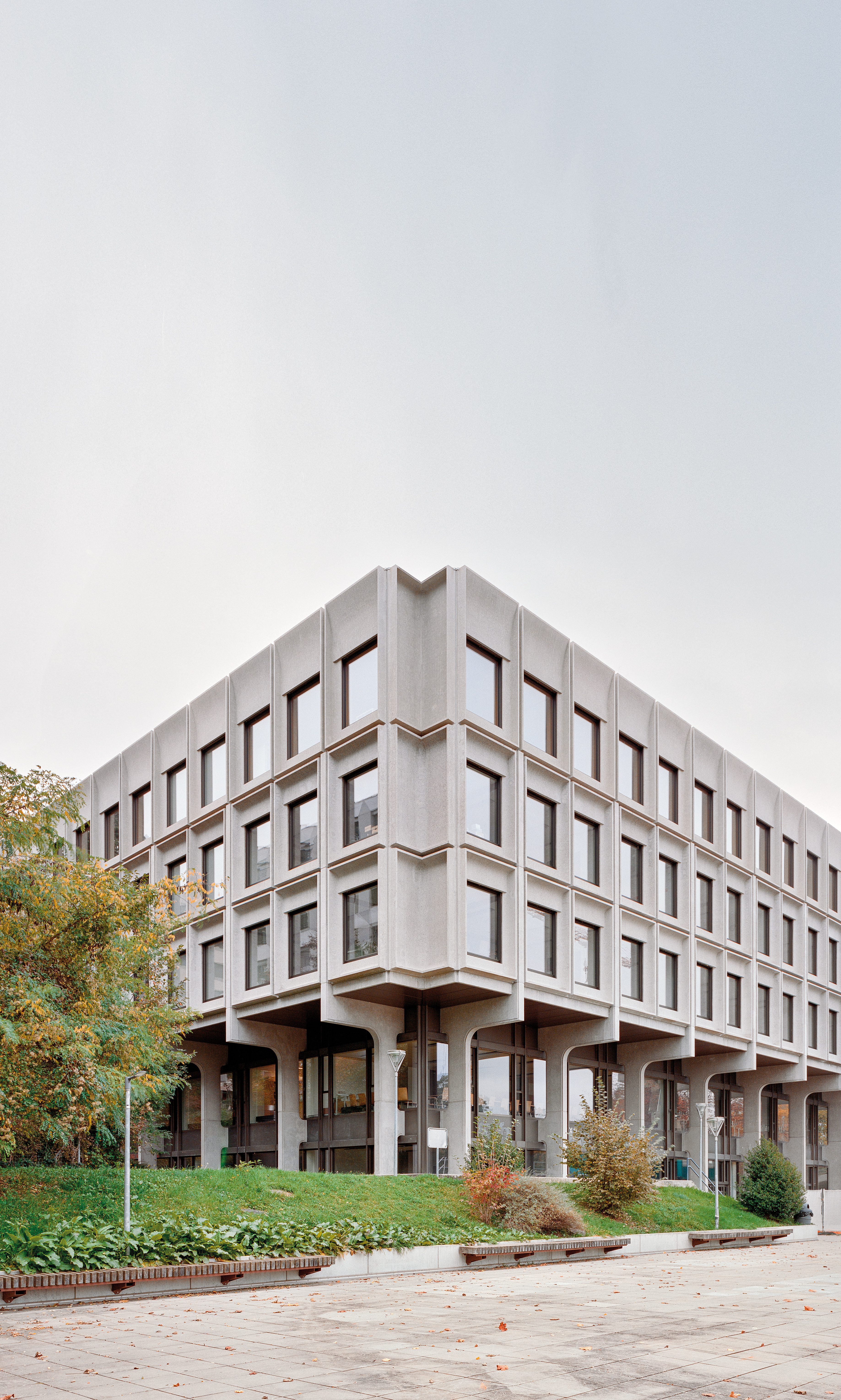 Collège Rousseau in Geneva: Old and new form a harmonic symbiosis – the extension can only be recognised as such at a second glance.