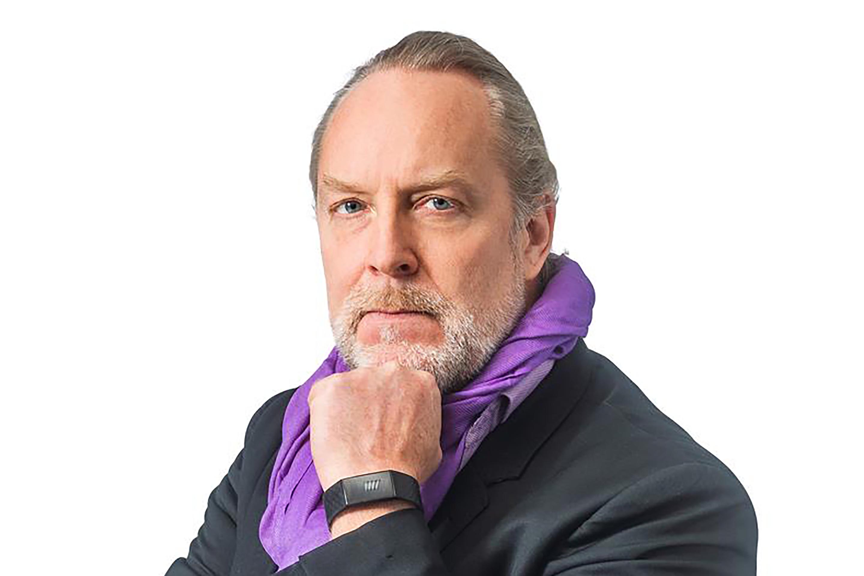 Karl Johan Bertilsson, Creative Director von NCS Colour AB, hält auf dem Tarkett Messestand auf der BAU in München einen spannenden Vortrag zu den Farbtrends 2026+.