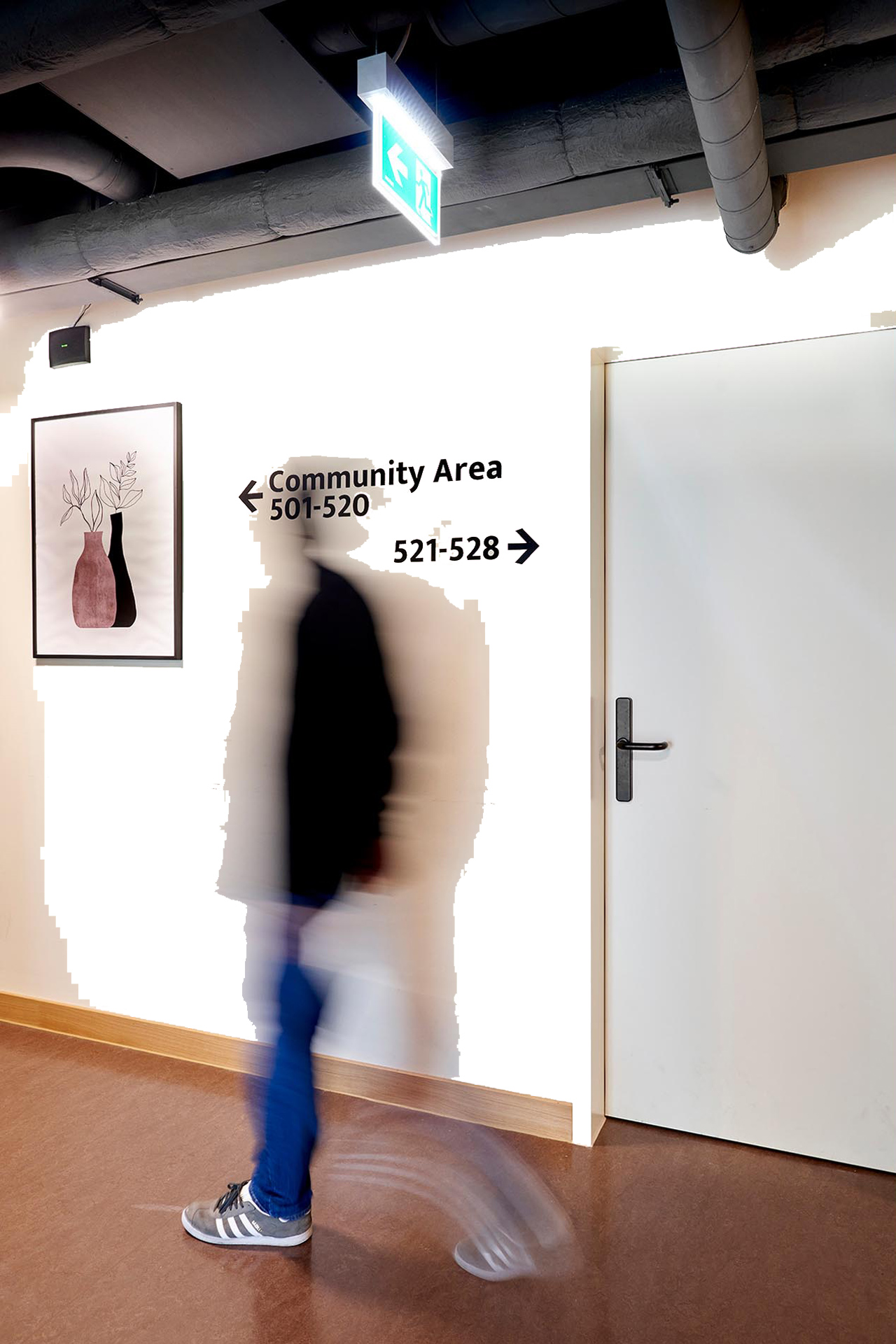 Funkvernetzte Zutrittslösung im Co-Living Space des Werksviertel-Mitte München. Damit lassen sich auch kurzfristige Buchungen und eine Echtzeitvergabe von Zutrittsrechten umsetzen.