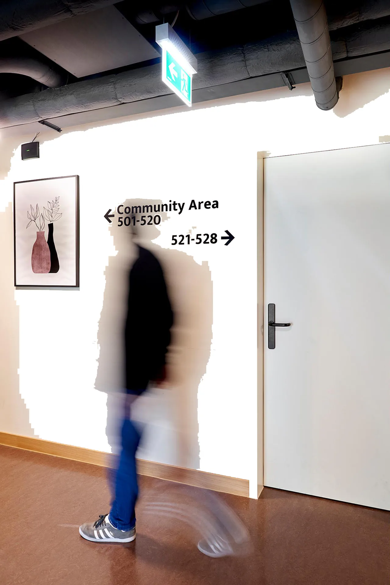 Funkvernetzte Zutrittslösung im Co-Living Space des Werksviertel-Mitte München. Damit lassen sich auch kurzfristige Buchungen und eine Echtzeitvergabe von Zutrittsrechten umsetzen.
