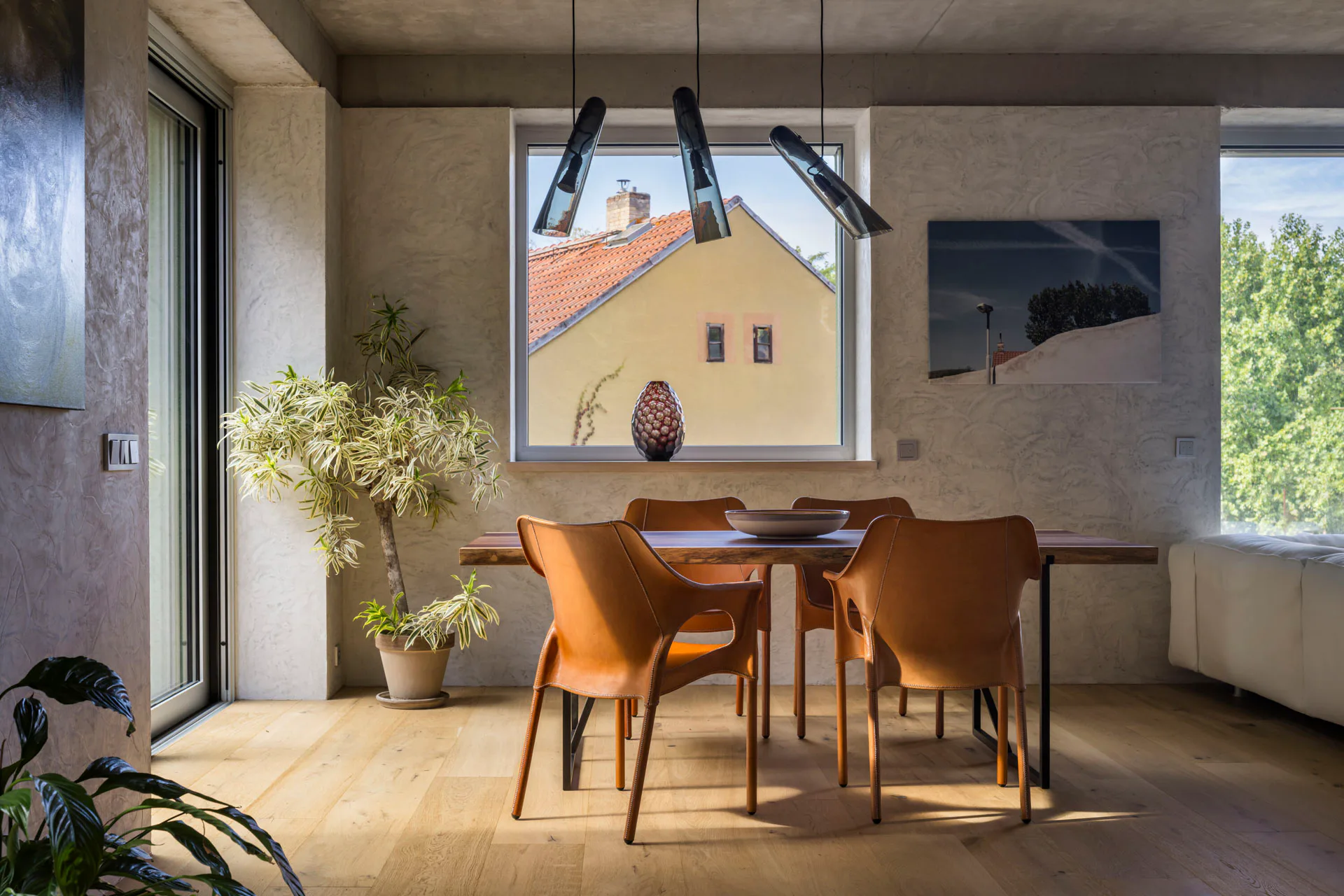 Das Spiel mit Licht und edle Materialien prägen die Innenräume des Green House.