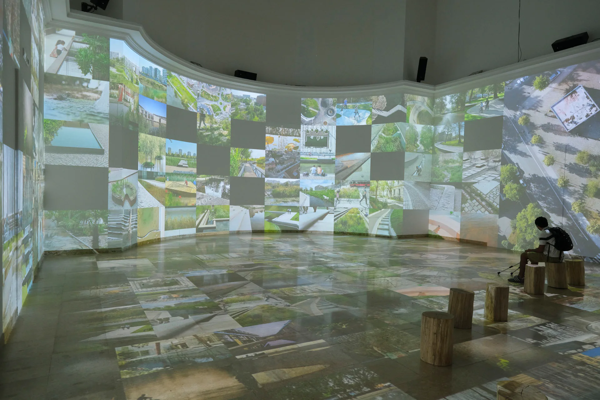 „Stresstest“ im deutschen Pavillon. Kuratoren: Elisabeth Endress, Gabriele Kiefer, Nicola Borgmann, Daniele Santucci.