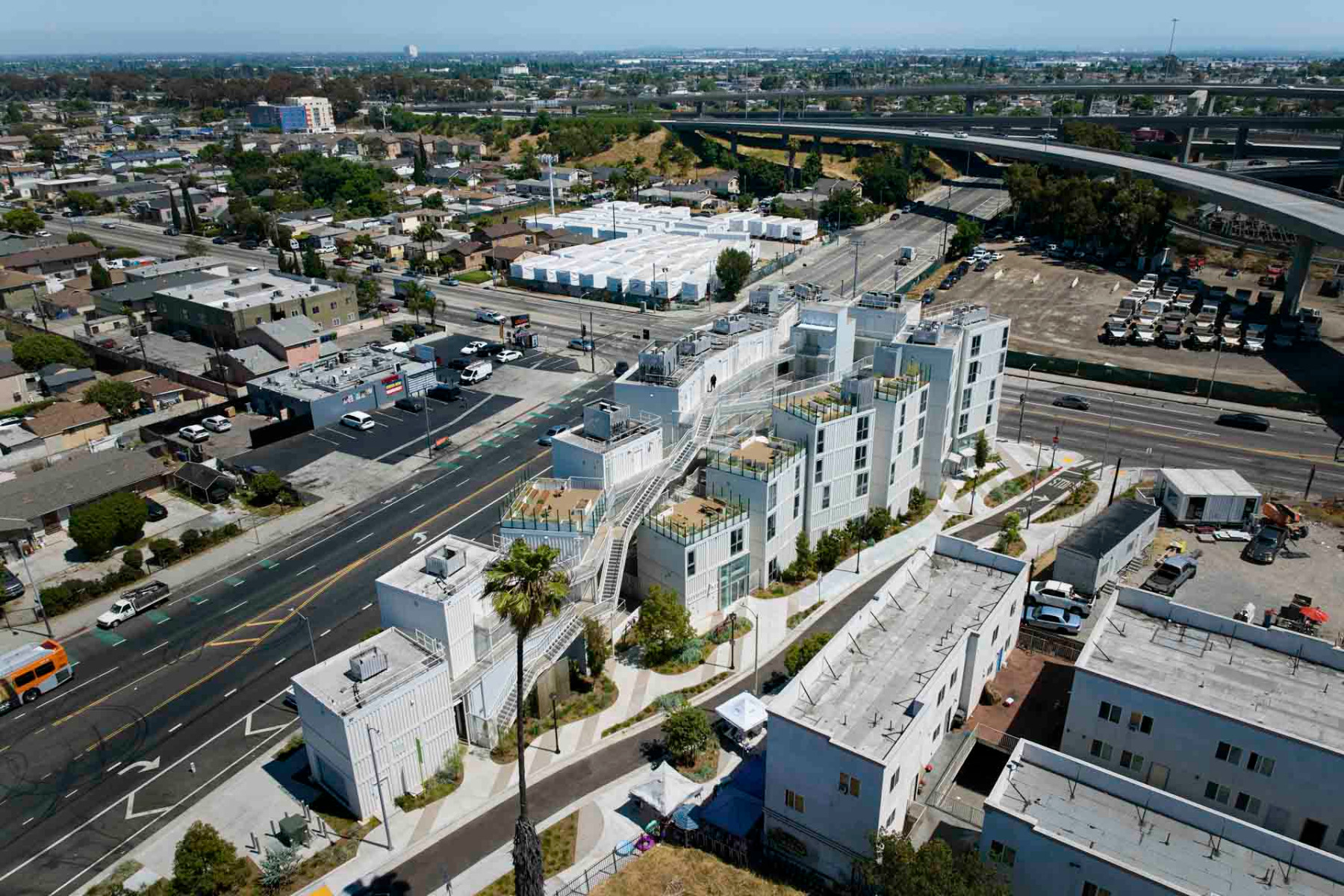Wohnungsbau in Los Angeles von LOHA