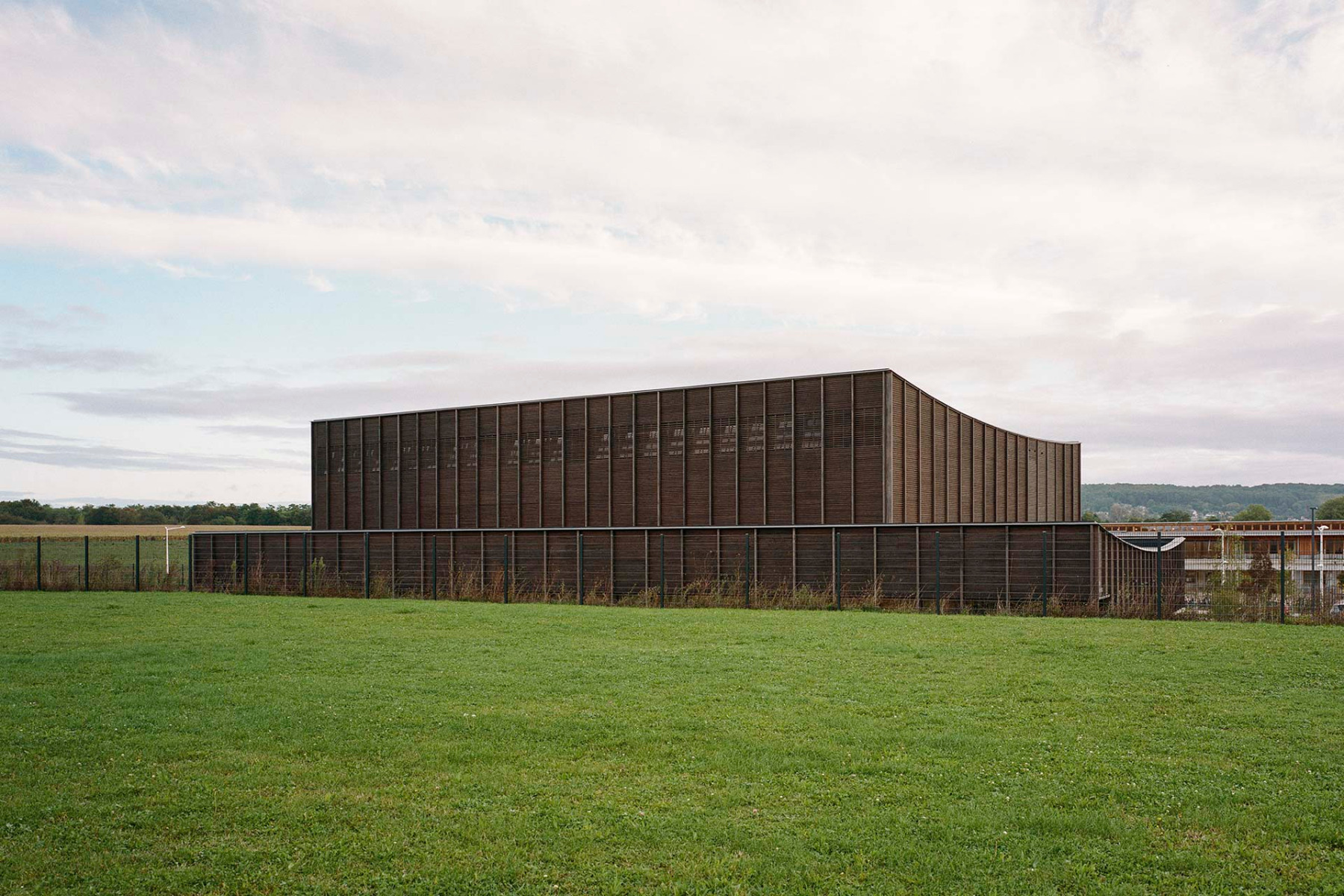 Turnhalle bei Paris von Ateliers O-S Architectes