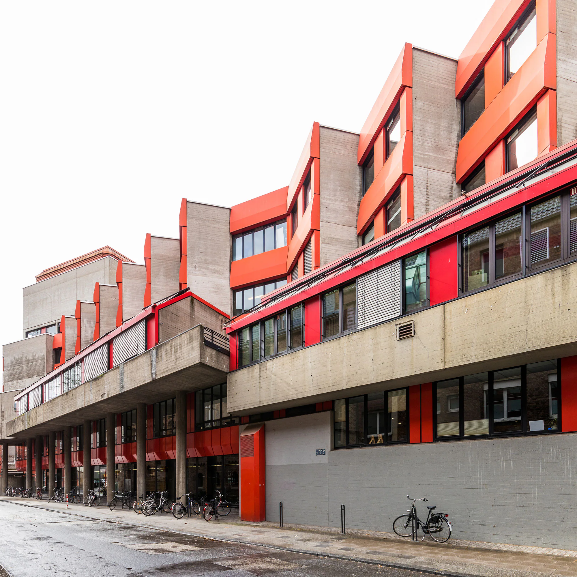 Klassik-Nike: Hochschule für Musik und Tanz Köln (1969-1977), Architektur: Werkgruppe 7 und Bauturm, Köln (Erich Schneider-Wessling, Peter Busmann, Heiner P. Hachenberg, Jürgen G. Pahl, Walter Ruoff, Peter Trint, Erwin H. Zander)