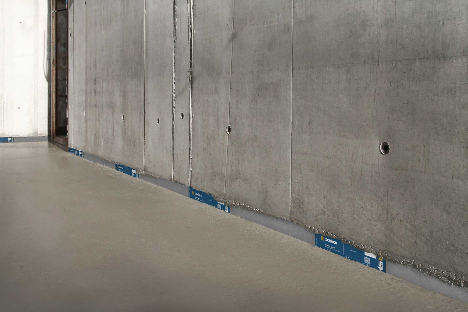Sconnex Typ W trennt Wände thermisch direkt im Bauteil und ermöglicht so eine durchgehende Wärmedämmebene.