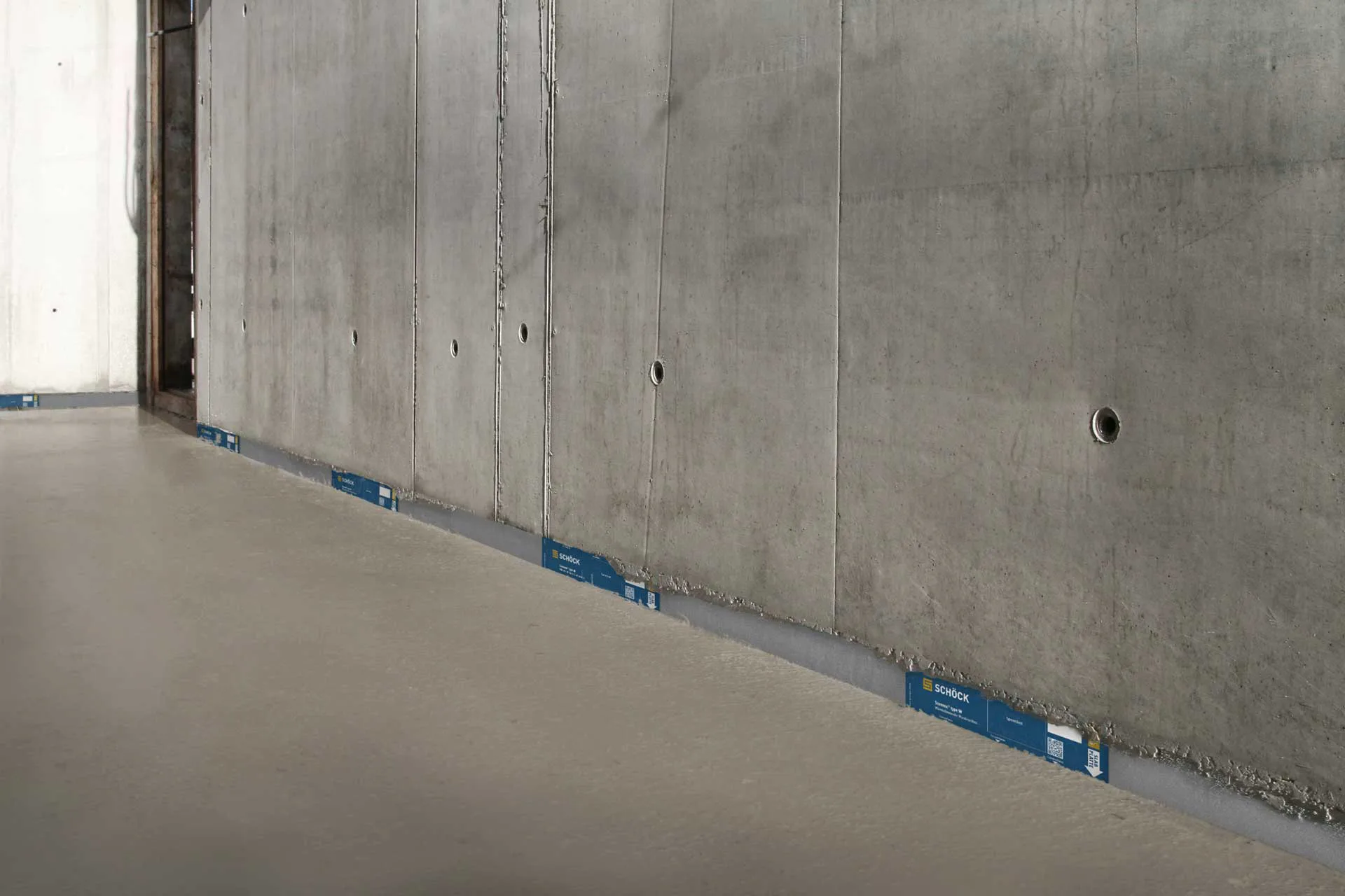 Sconnex Typ W trennt Wände thermisch direkt im Bauteil und ermöglicht so eine durchgehende Wärmedämmebene.