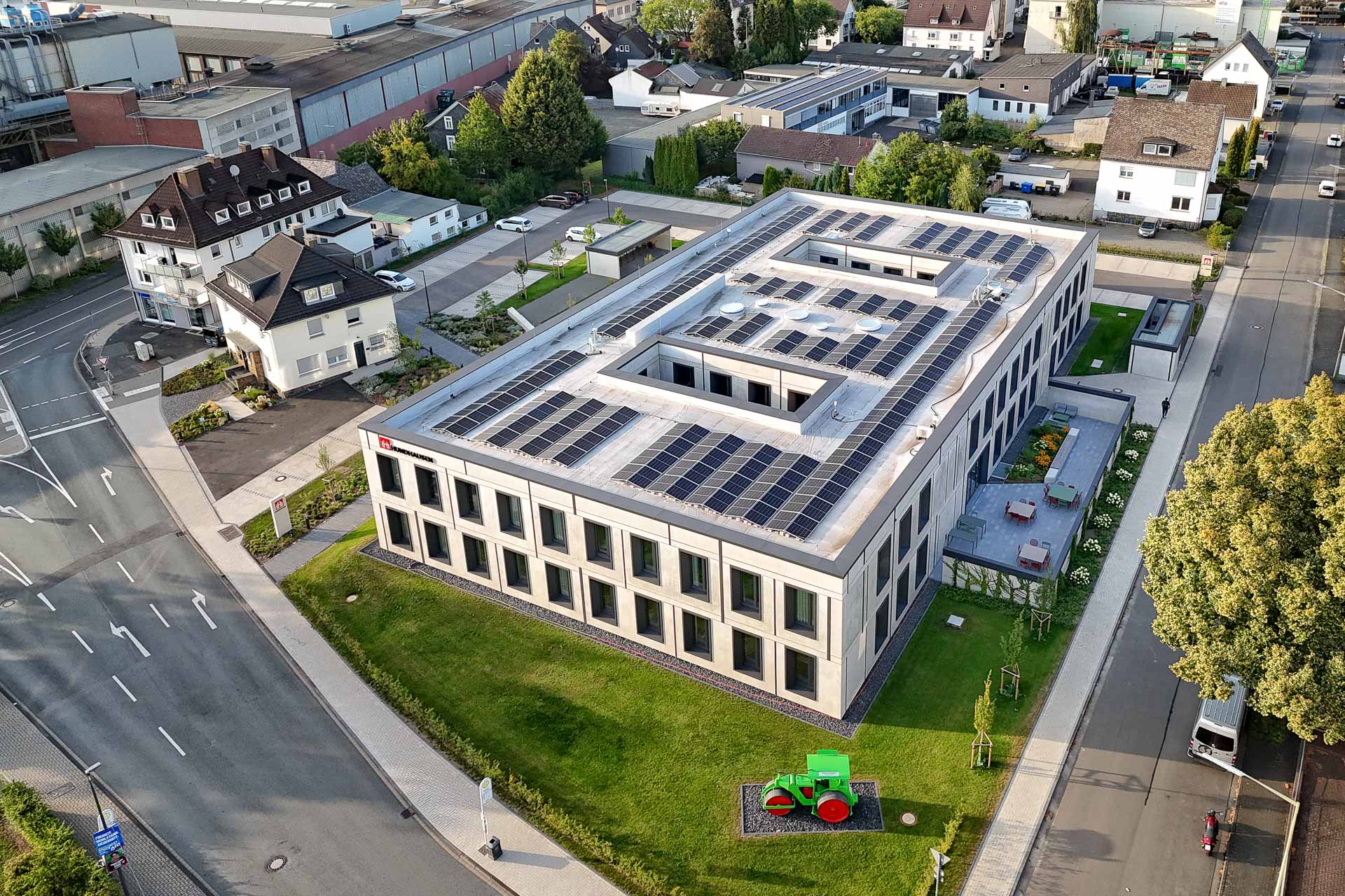 Strömungssimulierte Fassadenlüftung für Null-Energie