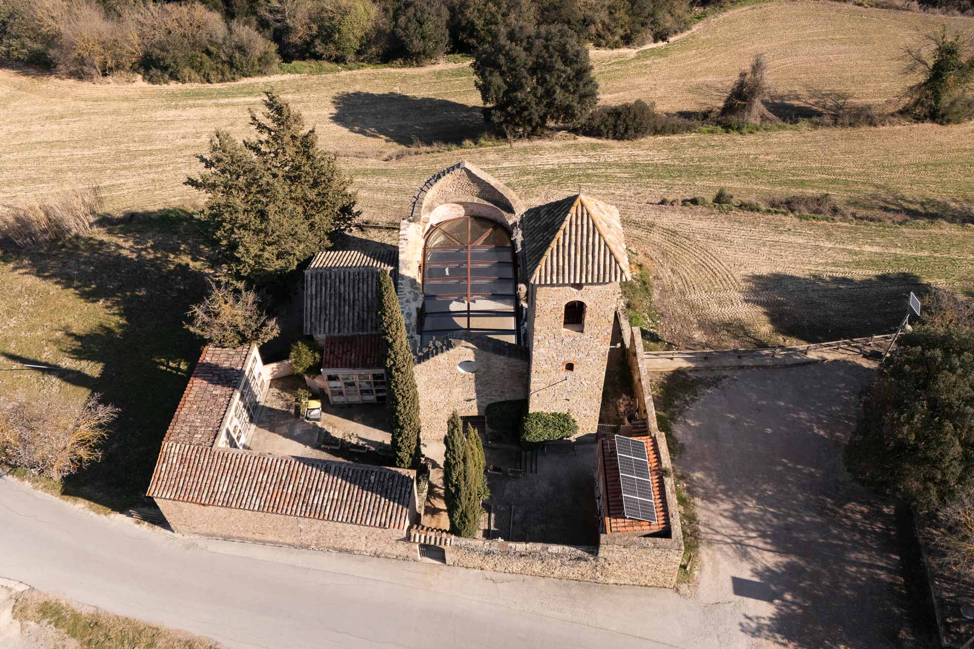 Wiederbelebung der Kirche Sant Esteve bei Barcelona