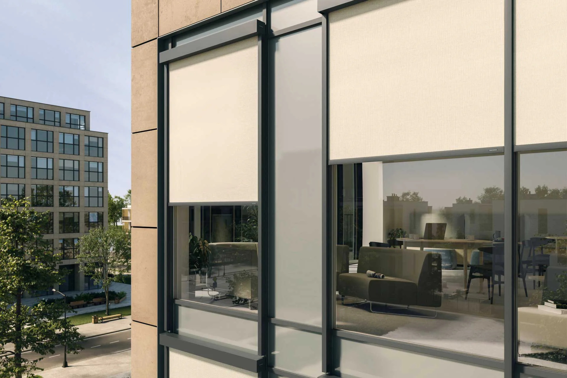 Die easyZIP-Führungsschienen der Markisen sind optisch perfekt in die Pfosten-Riegel-Fassade integriert.