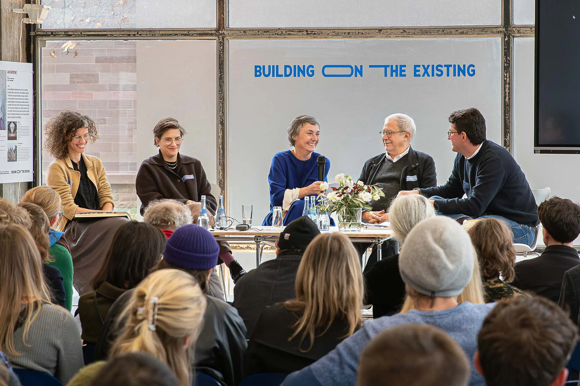 Zum Themenblock „Transformation“ diskutierten die Architektin Laura Muyldermans, Luise Rellensmann (Hochschule München), An Fonteyne (noAarchitecten), der Architekturtheoretiker Ákos Moravánszky und der Moderator Fabio Magnago (IÖB).