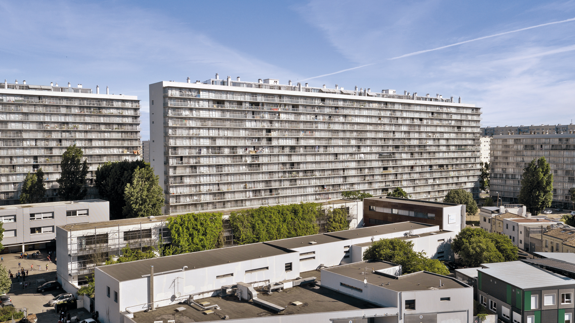 Die Berechnungen zeigen, dass die Wintergartenlösung von Lacaton & Vassal in Bordeaux energieeffizienter ist als ein Standardumbau.