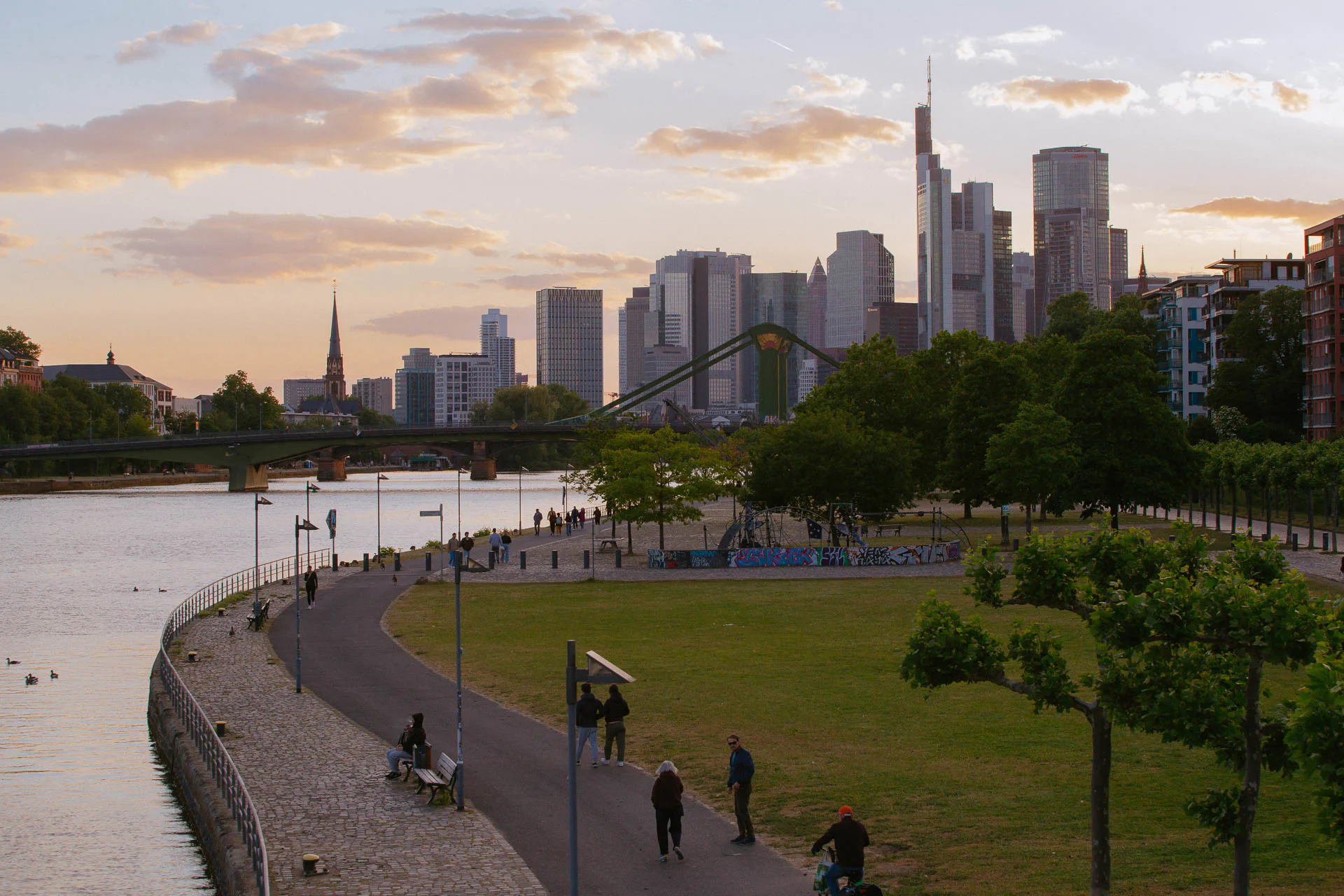Blick auf die Frankfurter Skyline: Die Metropolregion Frankfurt Rhein-Main ist World Design Capital 2026.
