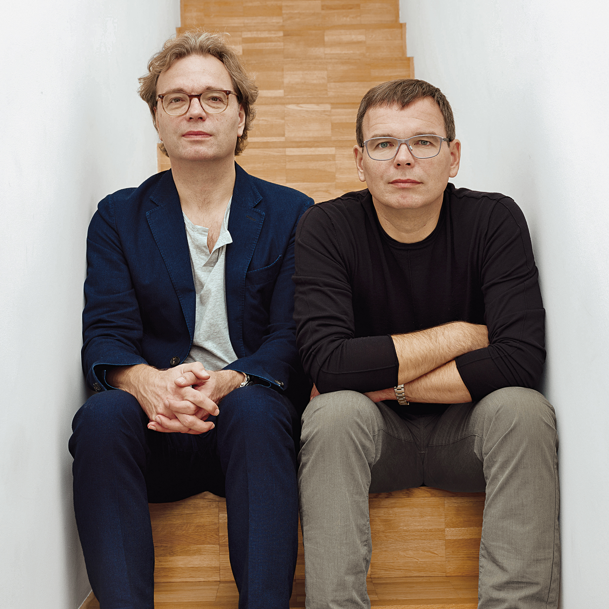 ANSGAR SCHULZ (links) führt seit 1992 gemeinsam mit Benedikt Schulz (rechts) das Büro Schulz und Schulz in Leipzig und Berlin.