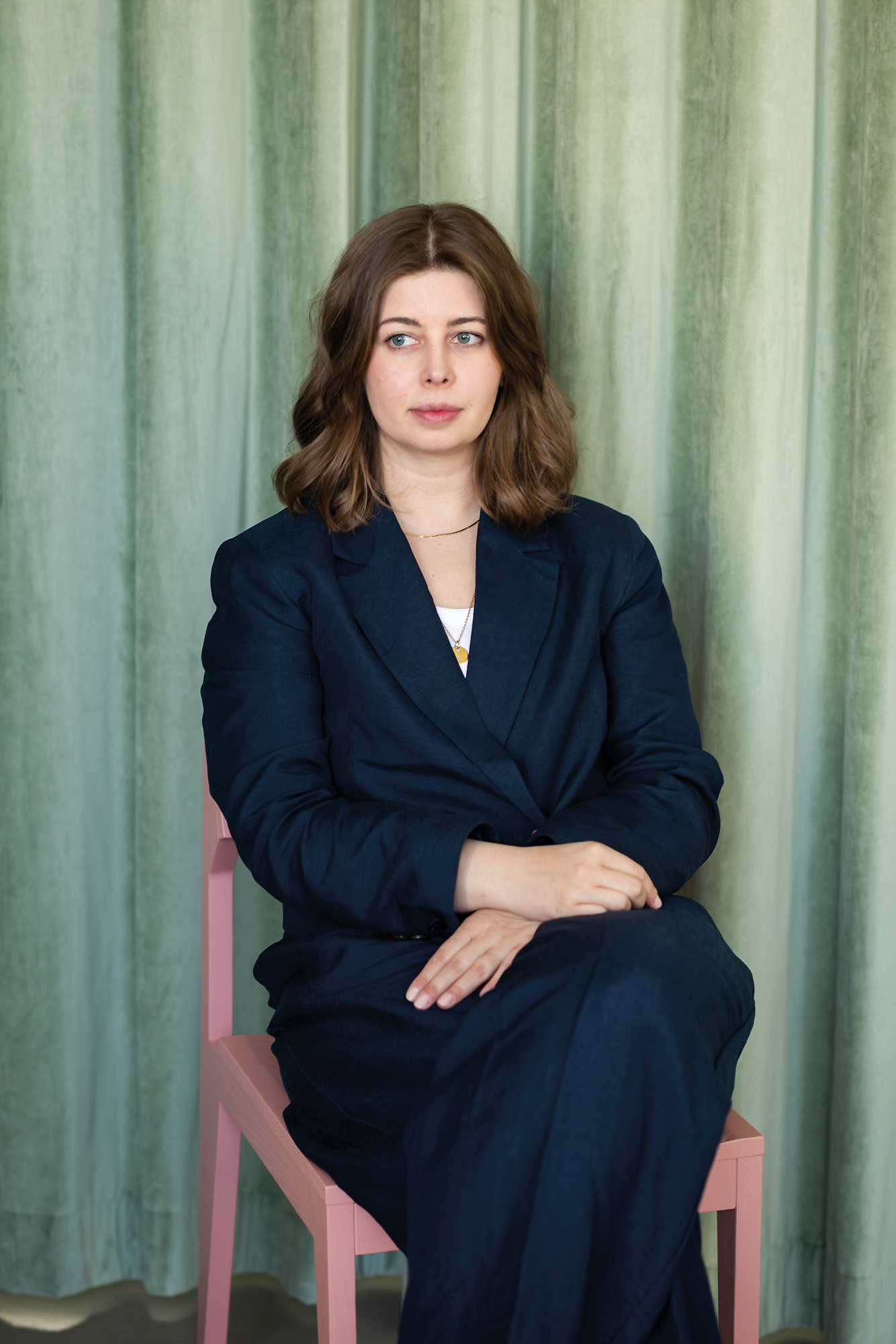 Kasia Mijas-Galloway: Innenarchitektin mit WELL AP- und Biophilic-­Design-Zertifizierung, gründete 2025 in Berlin Studio Matterialista und berät zu nachhaltigen Innenraummaterialien.