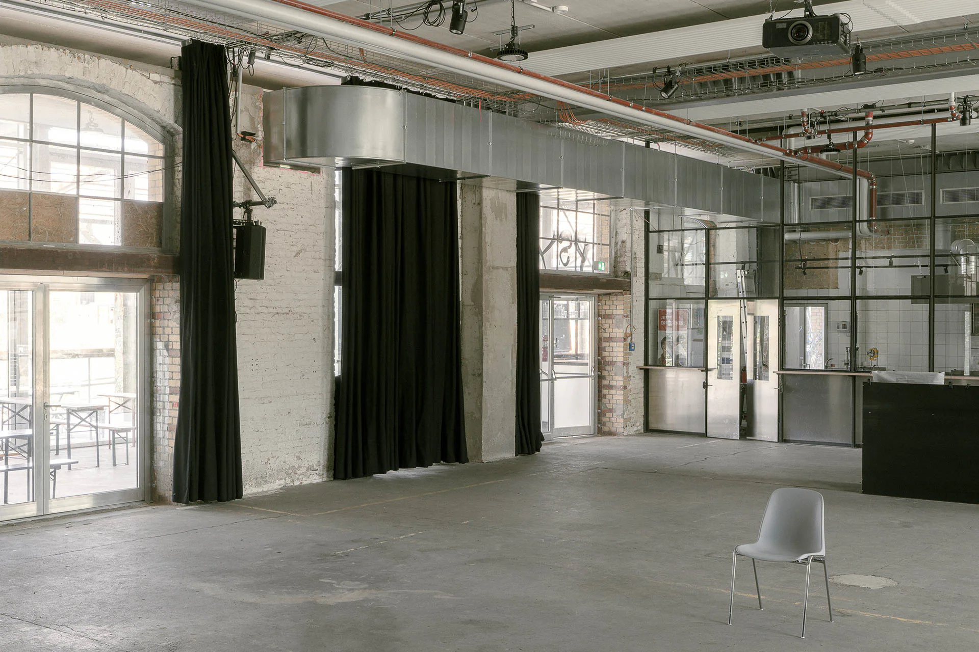 ZK/U Zentrum für Kunst und Urbanistik in Berlin von Peter Grundmann Architekten