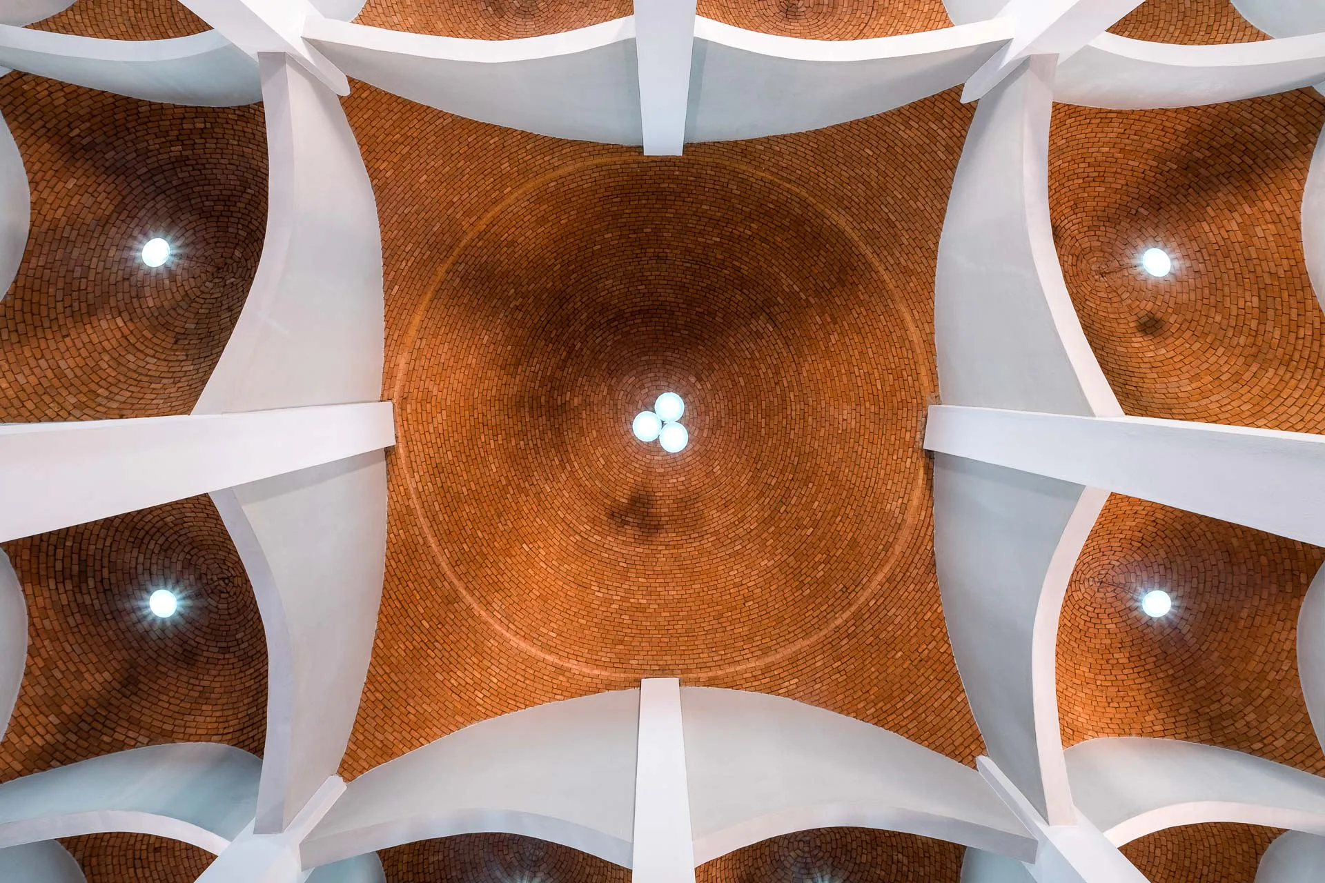The building envelope of the Hikma Community Complex is made of unfired clay bricks.