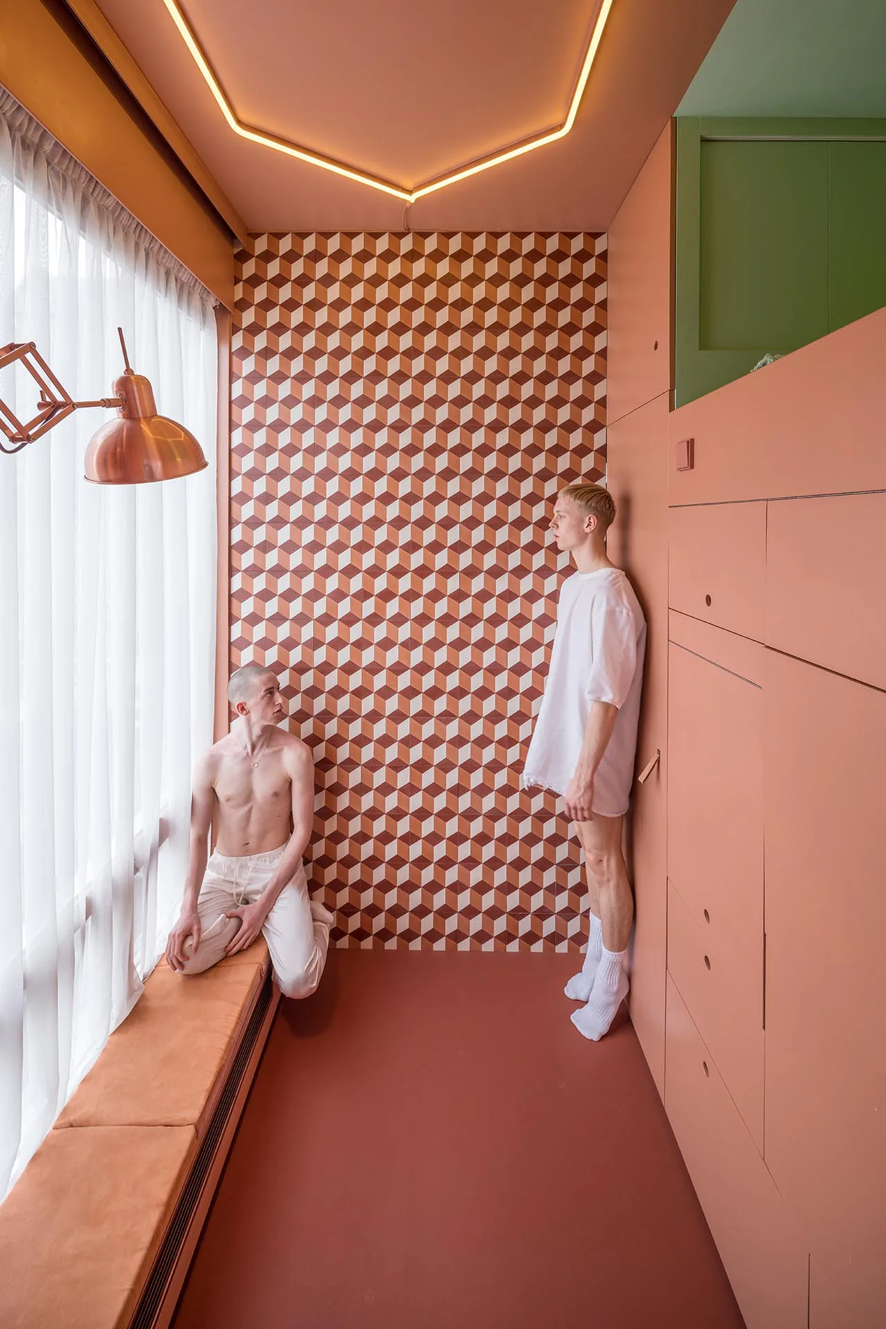 Auf nicht einmal 7 m² bietet Le Cabanon in Rotterdam (fast) alles, was es für eine vollwertige Wohnung braucht.
