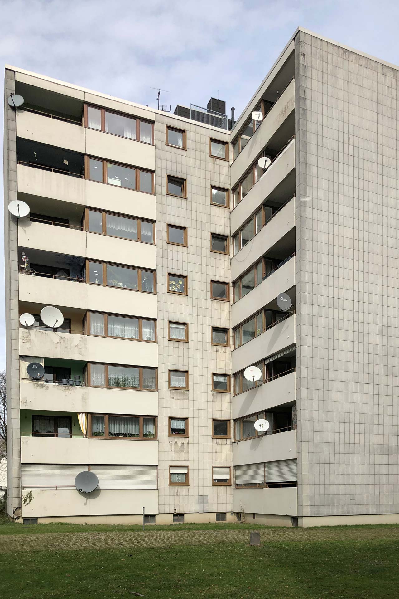 Vorher–Nachher-Vergleich: WHA Brunhildstraße ‒ Bonn.