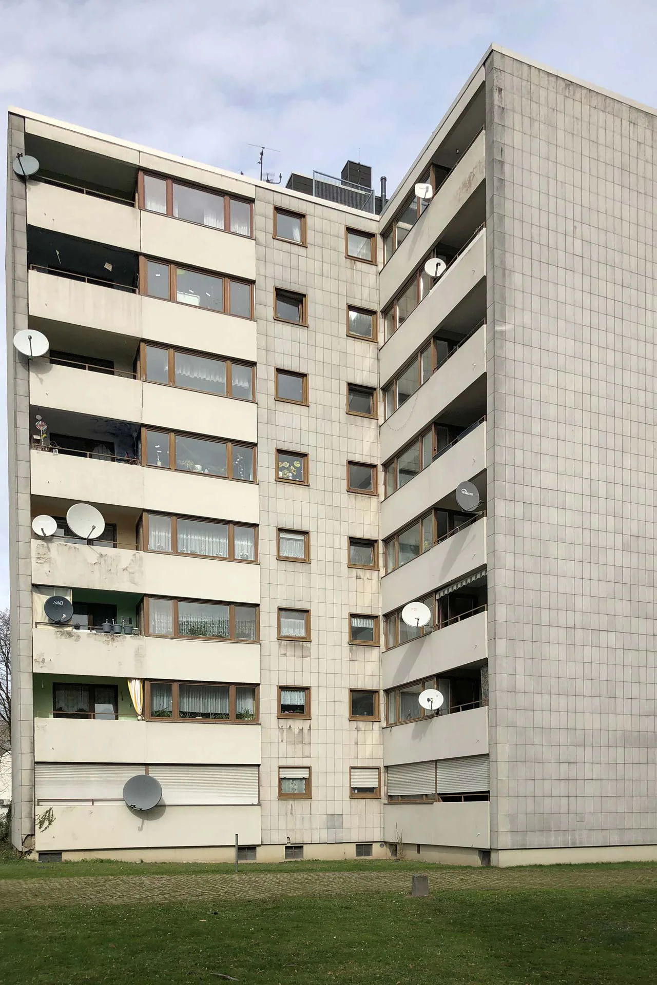 Vorher–Nachher-Vergleich: WHA Brunhildstraße ‒ Bonn.