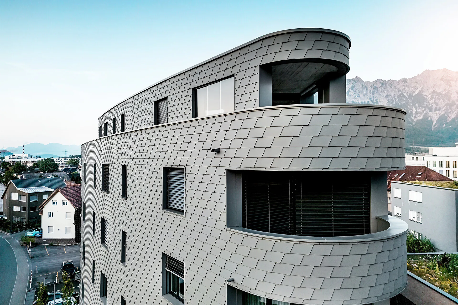 Innovative Aluminiumfassade für modernes Design.