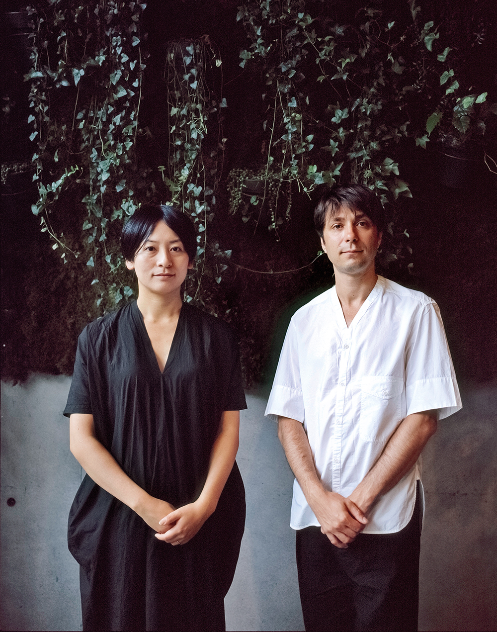 Hiroko Kusunoki und Nicolas Moreau gründeten 2011 das Büro Moreau Kusunoki in Paris. Zuvor arbeiteten beide für unterschiedliche Architekturbüros in Japan. 2008 wurde Nicolas Moreau
Geschäftsführer von Kengo Kuma Associates in Paris. Zu den wichtigsten Projekten von Moreau Kusunoki zählen der Wettbewerbsgewinn für das Guggenheim-Museum in Helsinki (2015), das Powerhouse Parramatta in Sydney (2026) und die Sanierung des Centre Pompidou in Paris (begonnen 2026).
