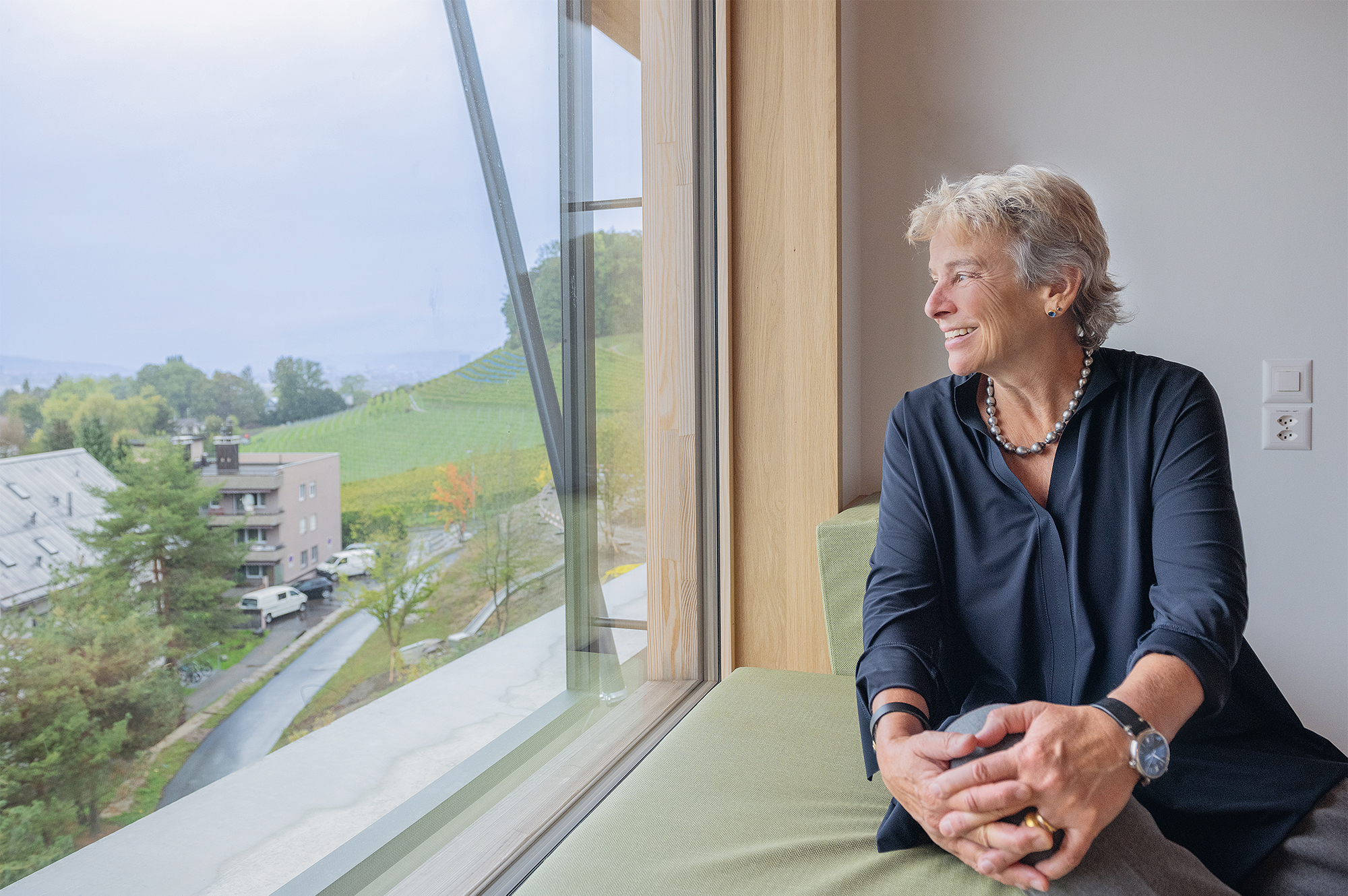 Bettina Kuster: absolvierte von 1998 bis 2001 den Master of Science in Nursing an der Maastricht University in den Niederlanden sowie am Weiterbildungszentrum für Gesundheitsberufe in Aarau und Zürich. ­Seit 2017 ist sie am Universitäts-Kinderspital ­Zürich tätig.
