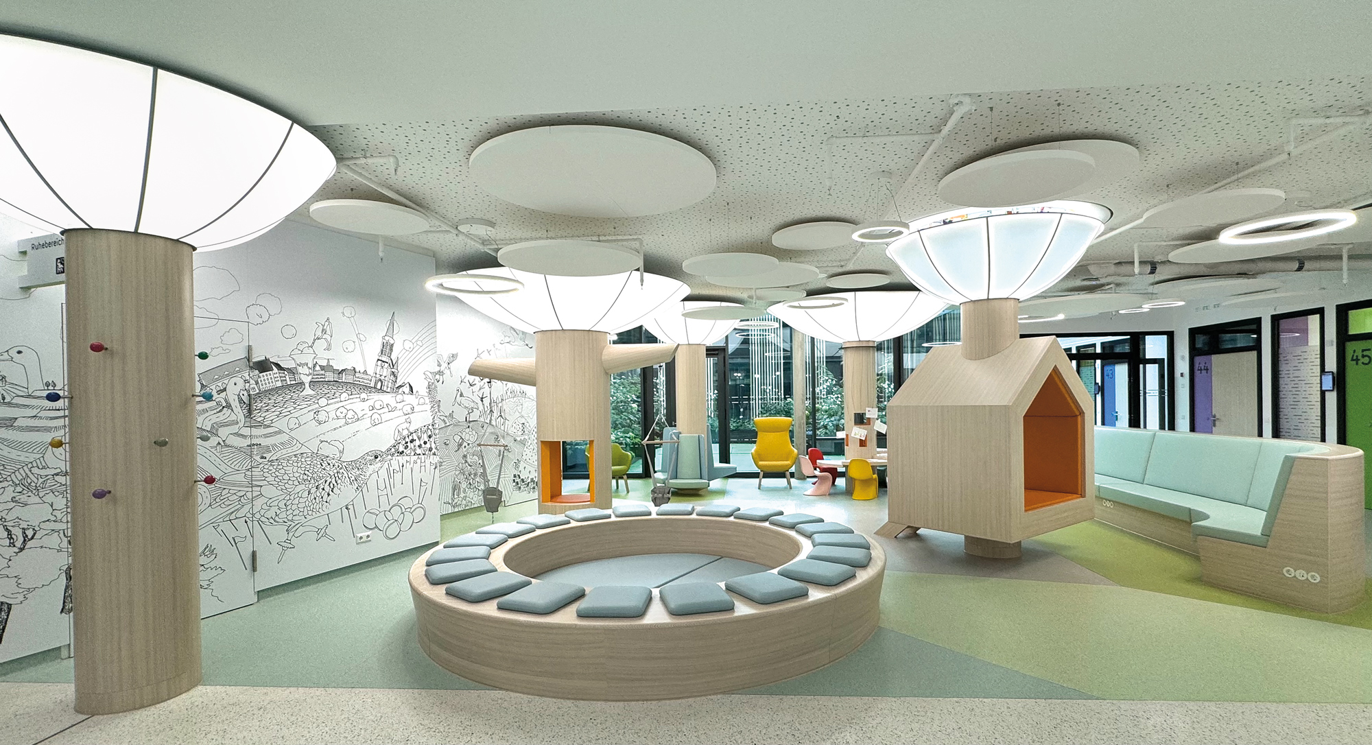 The anti-waiting room is a fear-free area in the children’s and youth hospital in Freiburg. Its intention is to create positive diversions.