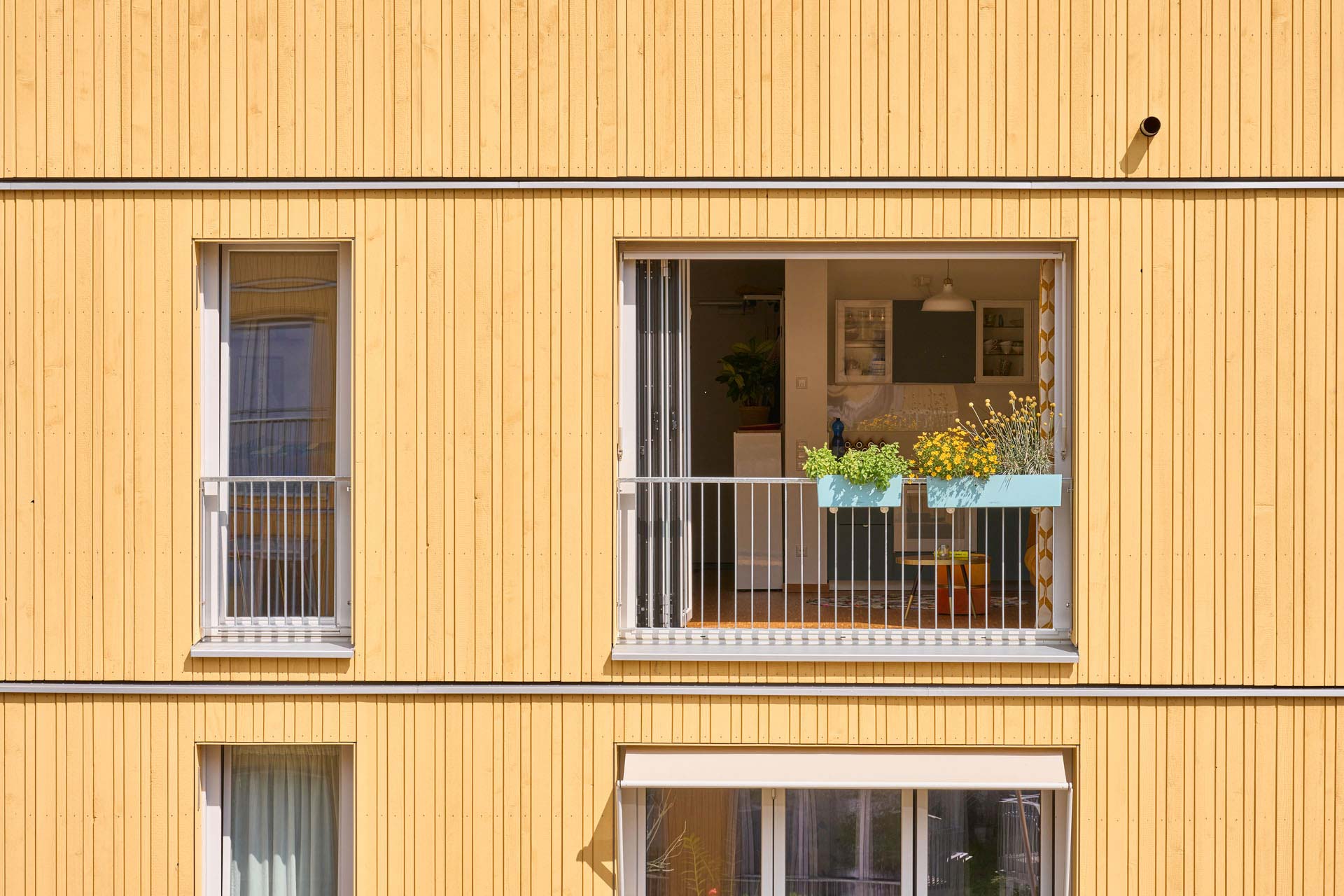Die flexible Abstimmung des Bebauungsplans ermöglichte es, weniger Fläche zu versiegeln und dafür begrünte Innenhöfe als lebendige Treffpunkte zu schaffen.