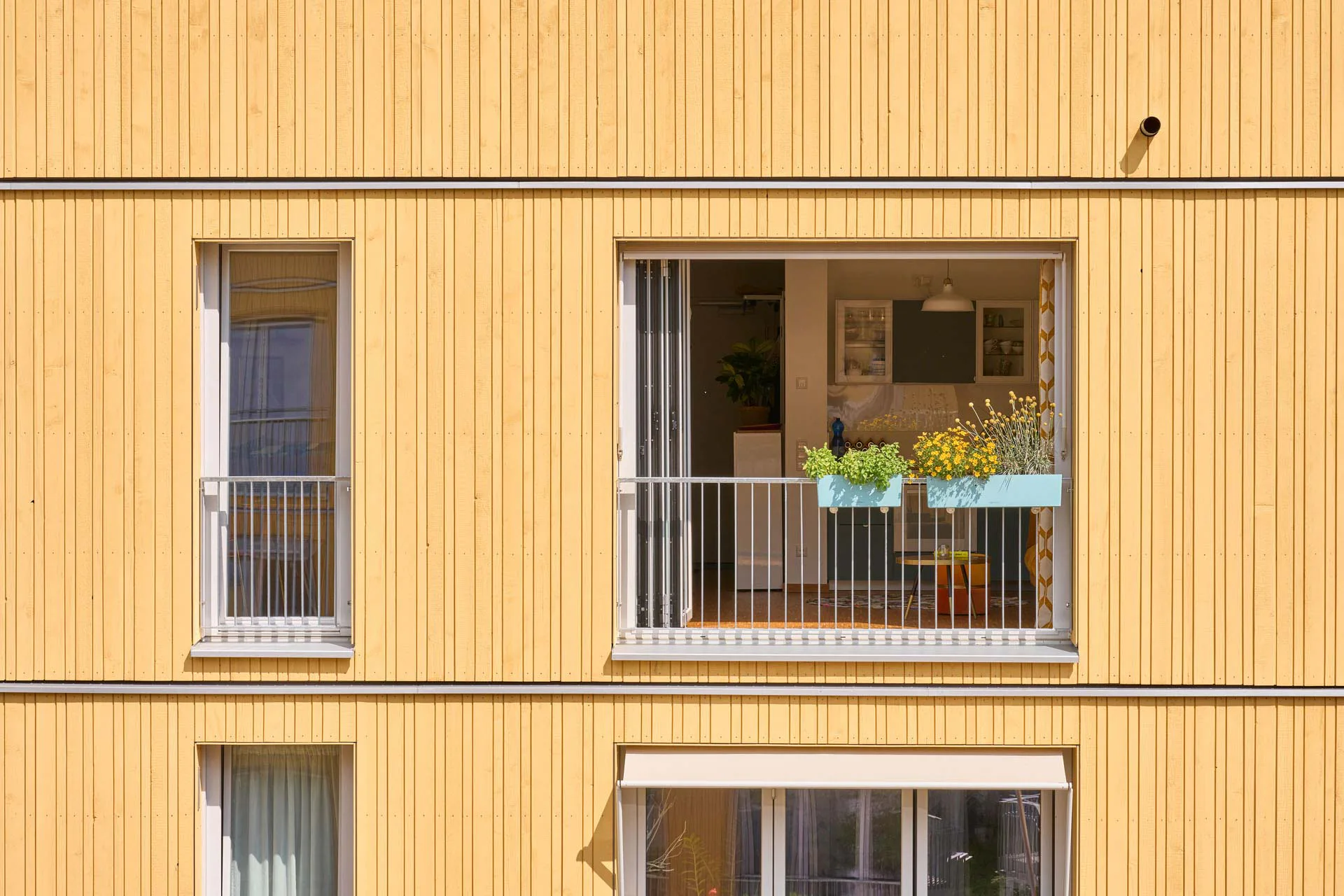 Die flexible Abstimmung des Bebauungsplans ermöglichte es, weniger Fläche zu versiegeln und dafür begrünte Innenhöfe als lebendige Treffpunkte zu schaffen.